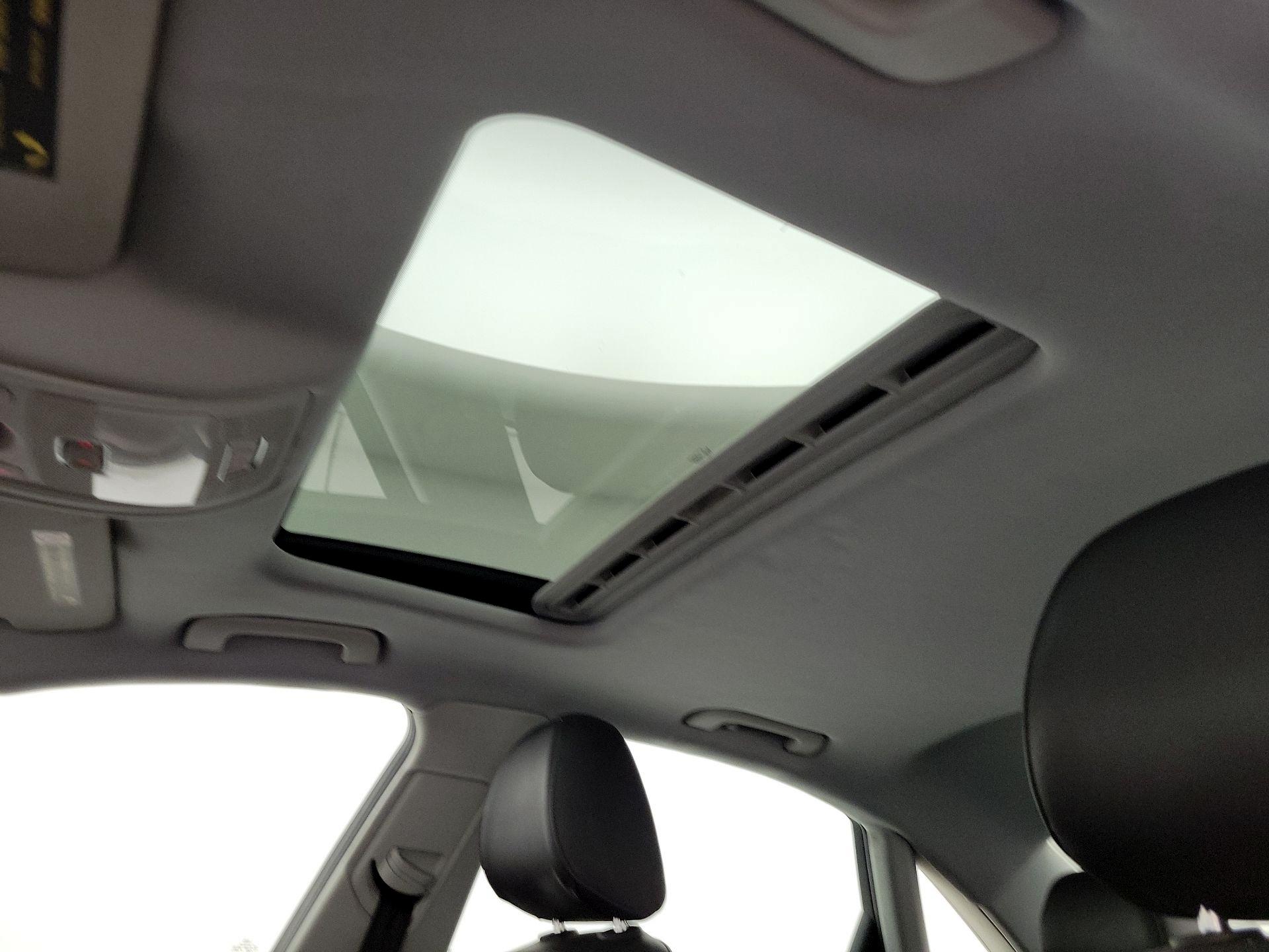 Thumbnail: 2015 Audi A4 - 17