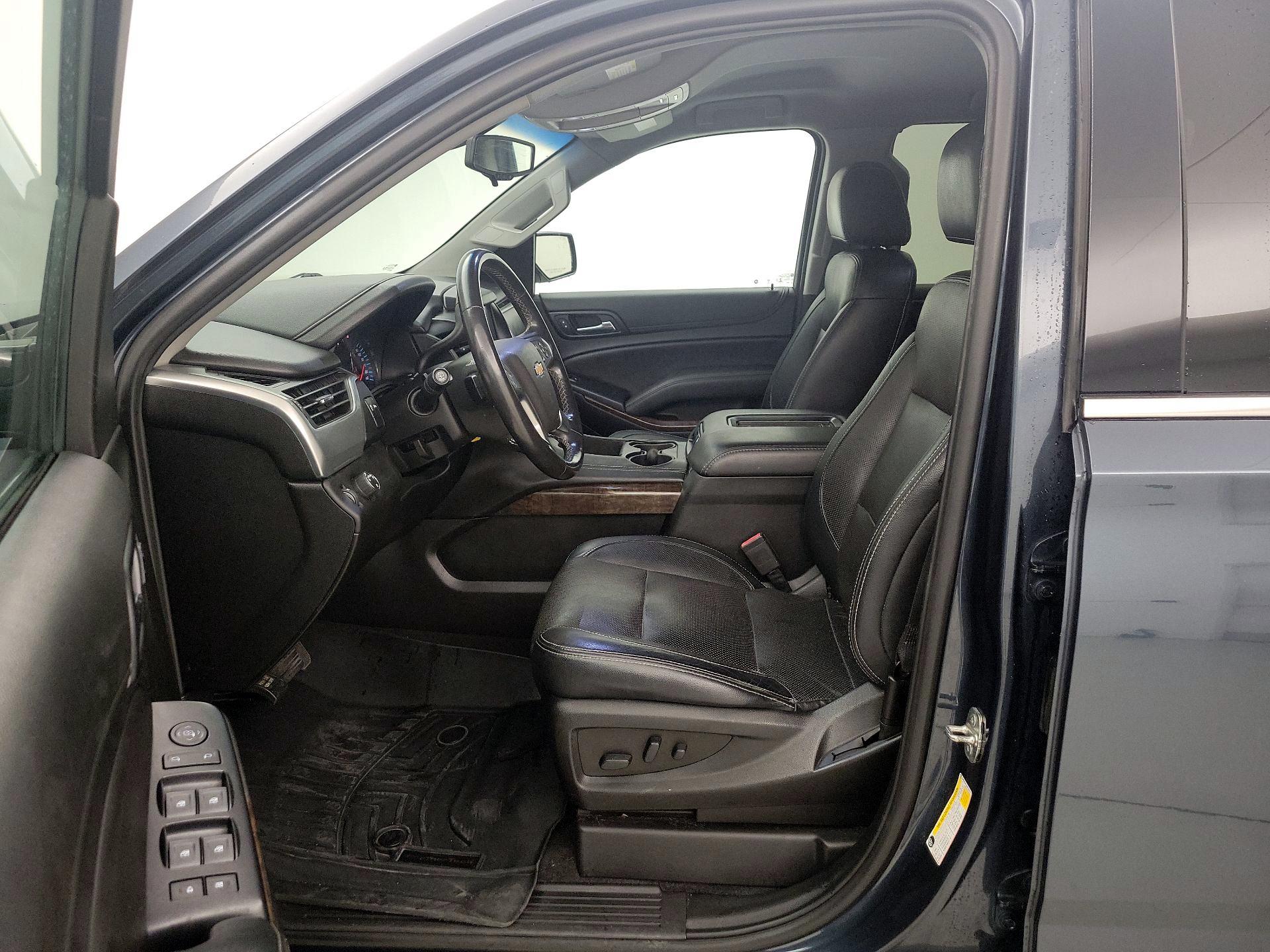 Thumbnail: 2019 Chevrolet Suburban - 11