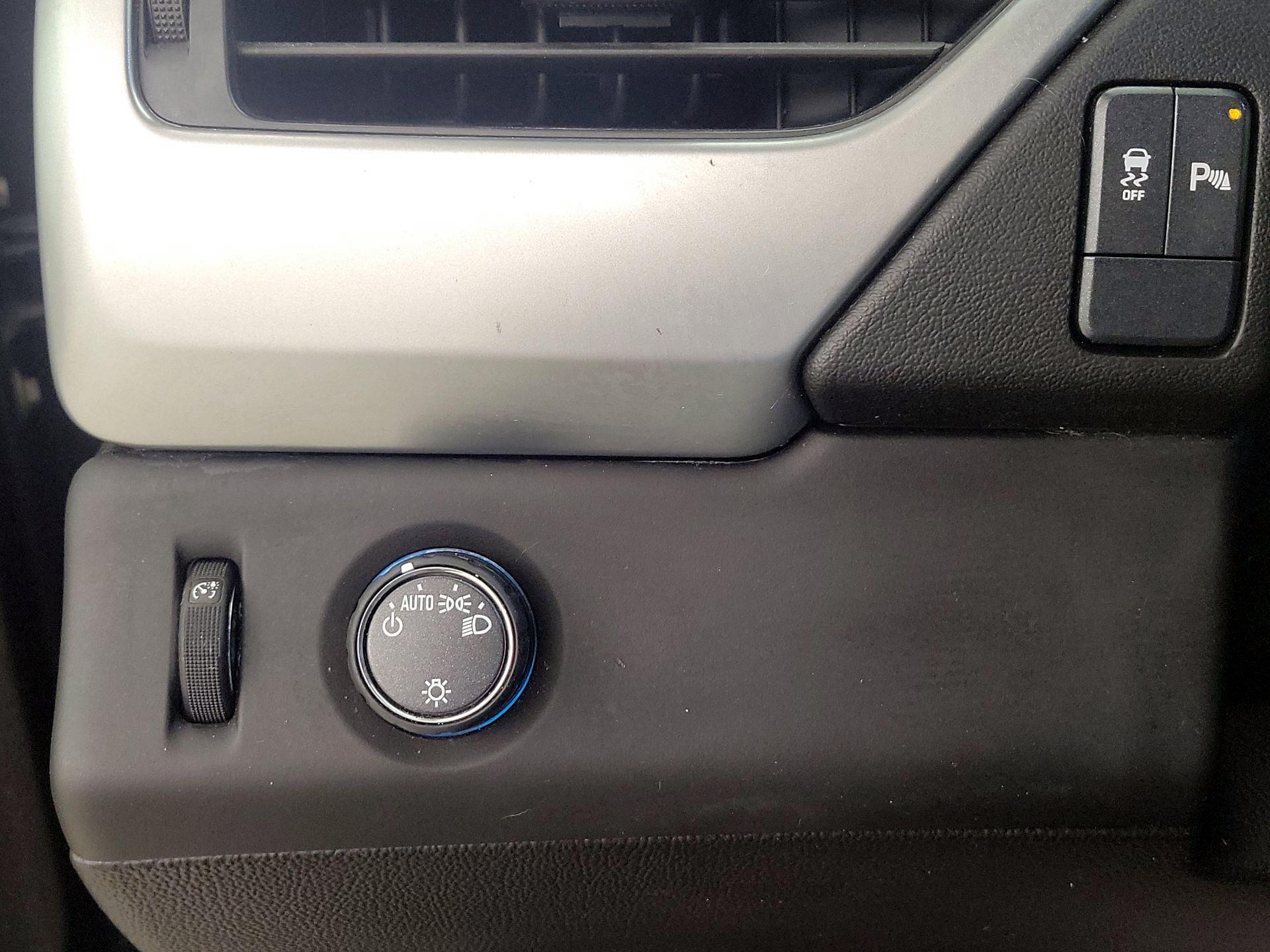 Thumbnail: 2019 Chevrolet Suburban - 13