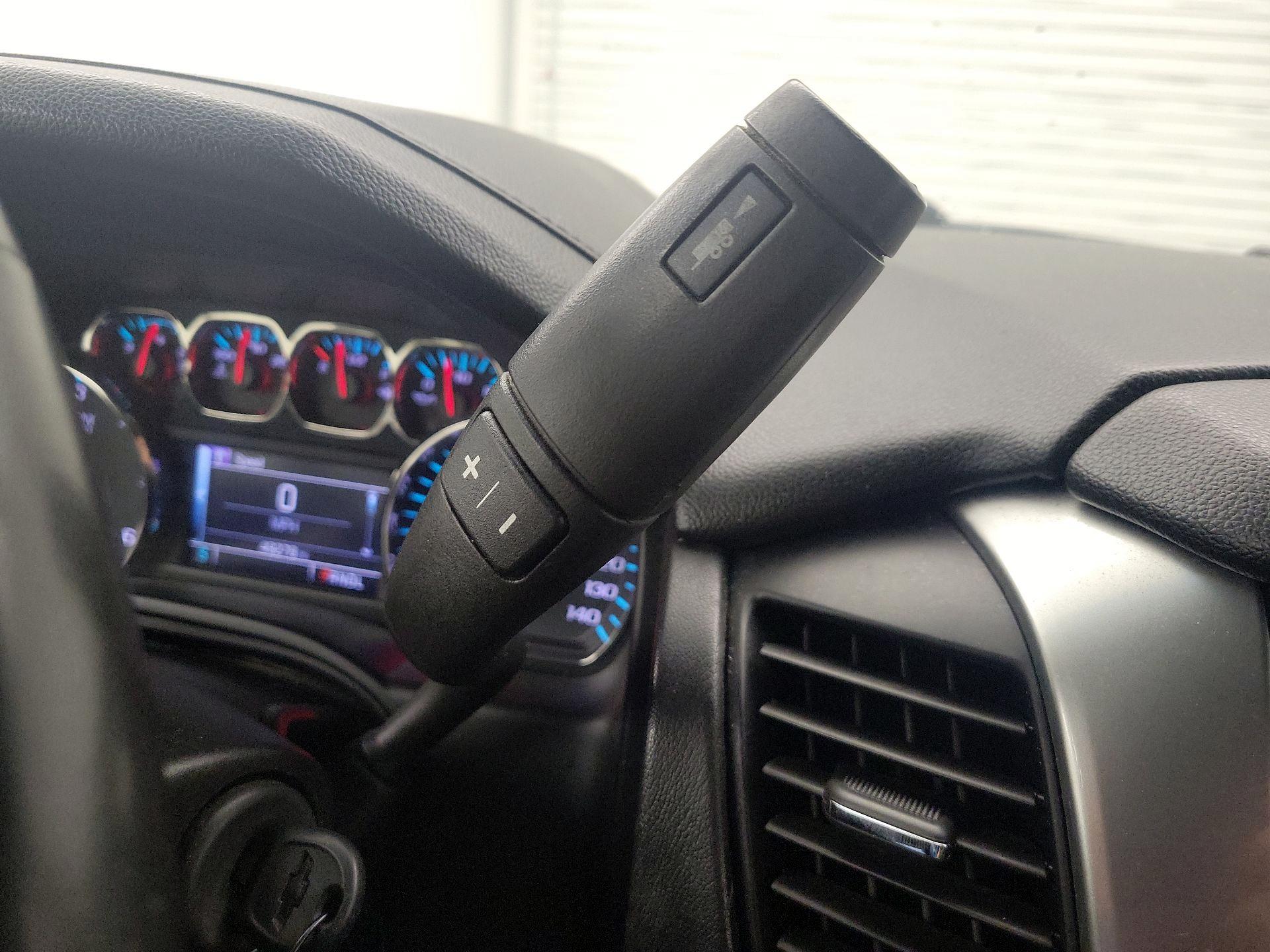 Thumbnail: 2019 Chevrolet Suburban - 17