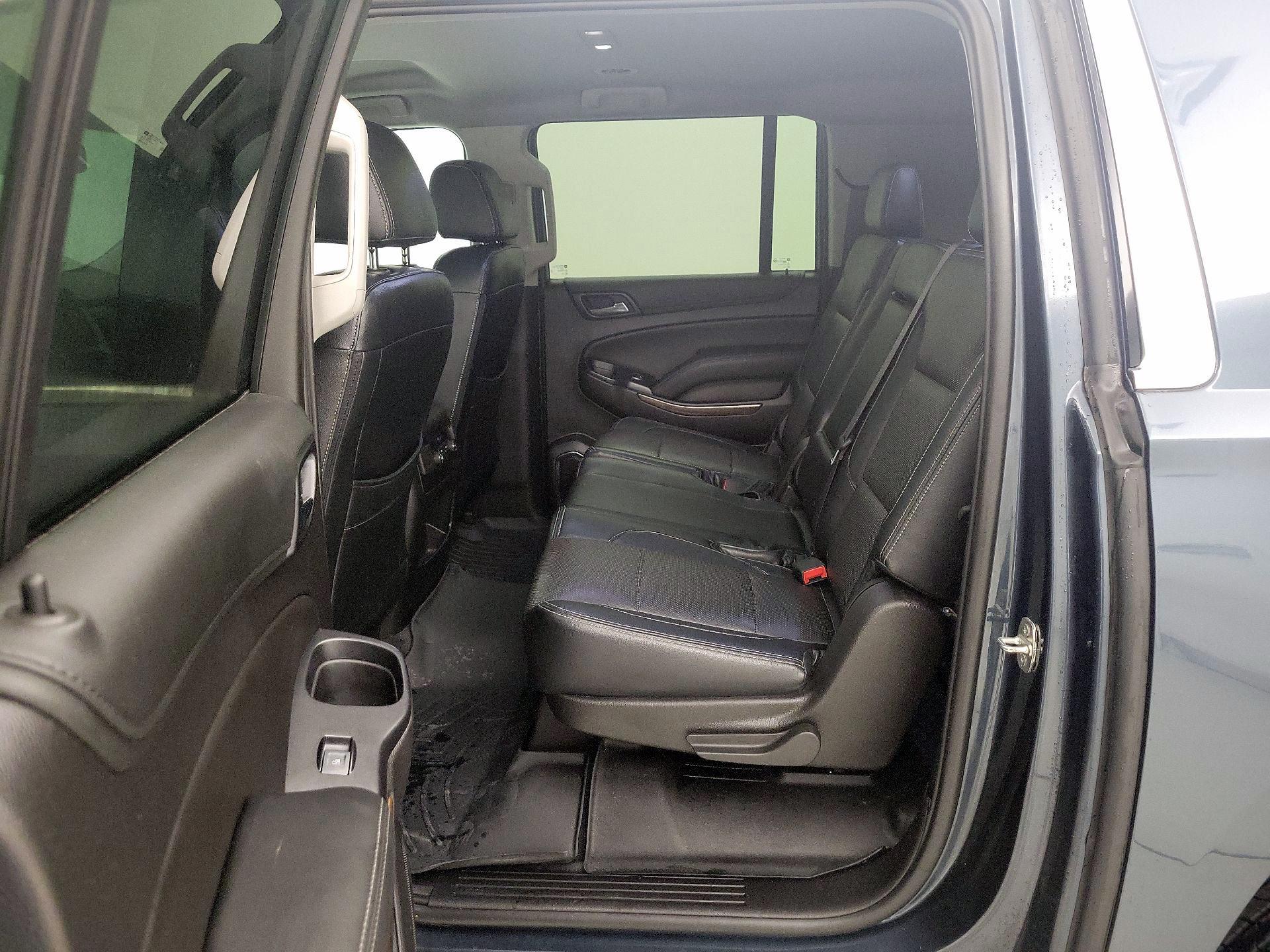 Thumbnail: 2019 Chevrolet Suburban - 19