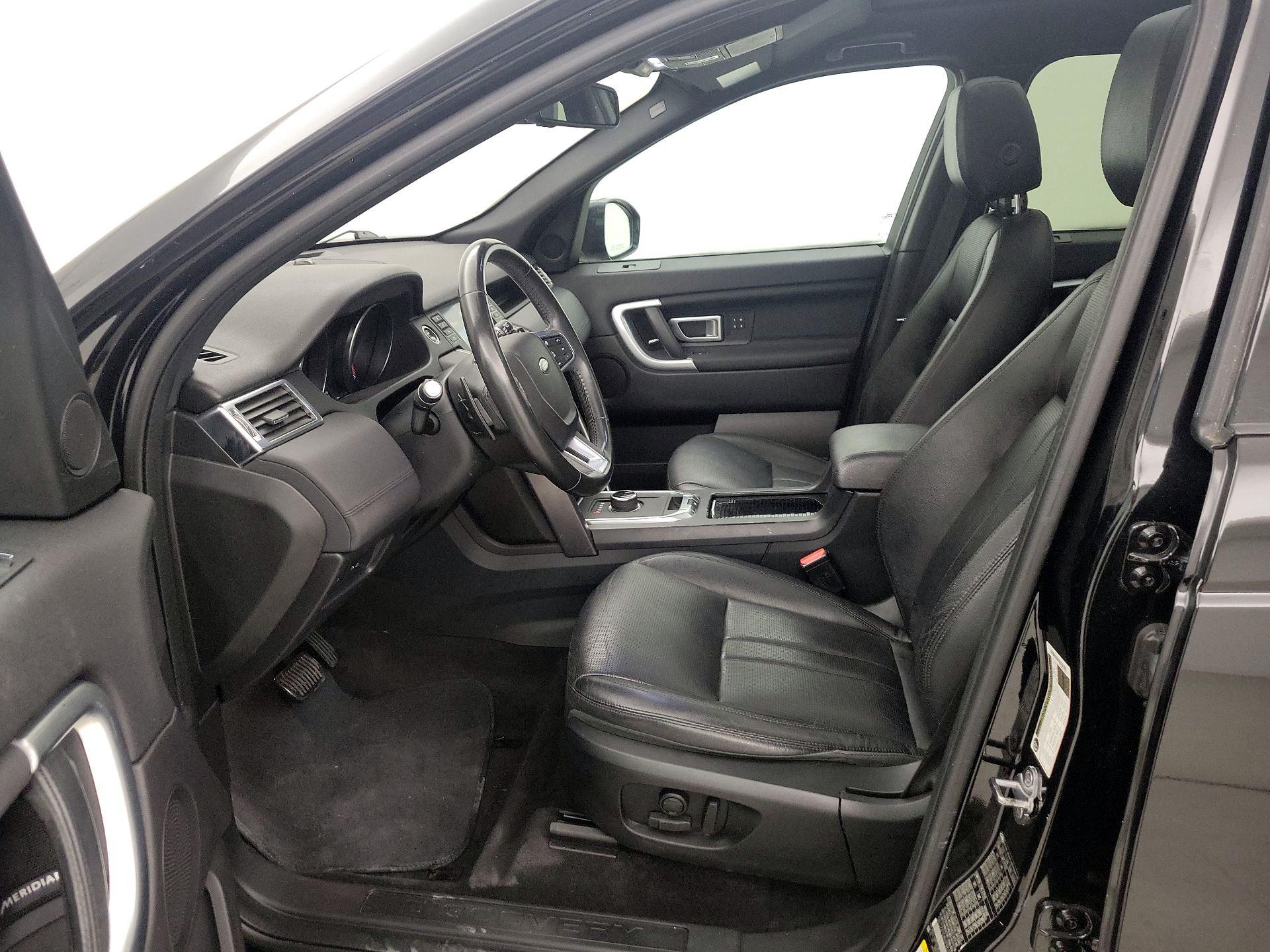 Thumbnail: 2019 Land Rover Discovery Sport - 11