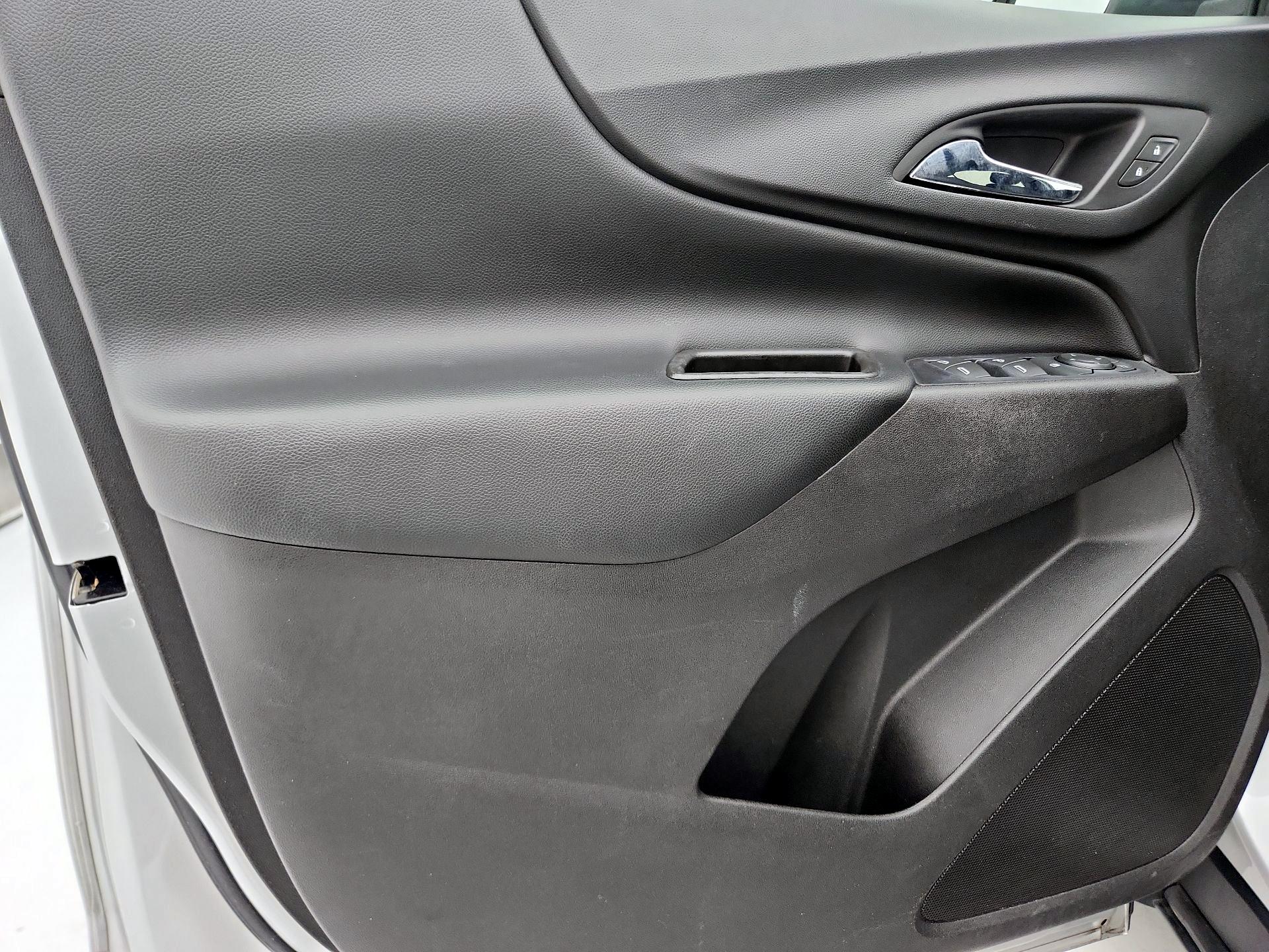 Thumbnail: 2020 Chevrolet Equinox - 12