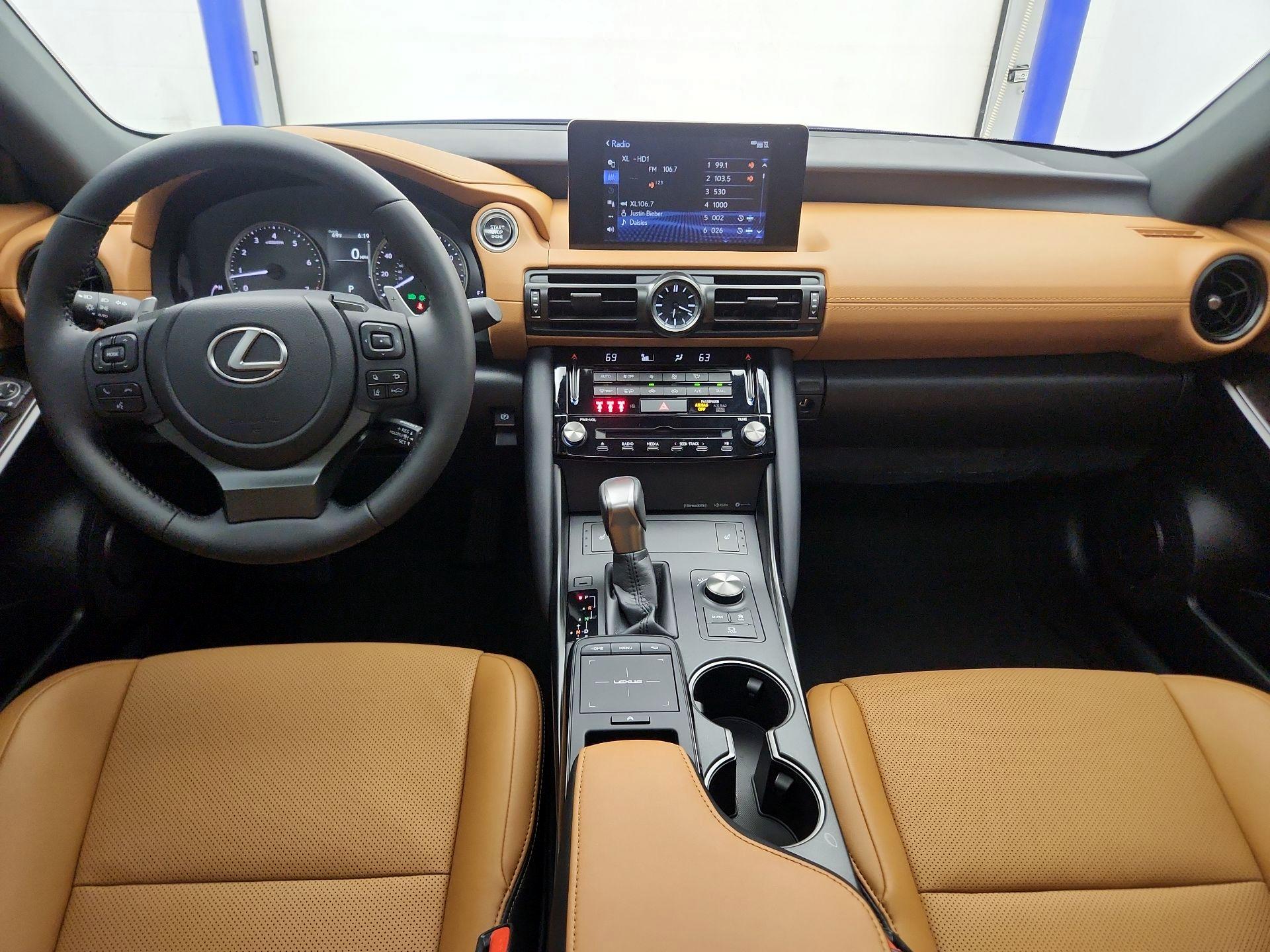 Thumbnail: 2025 Lexus IS - 9