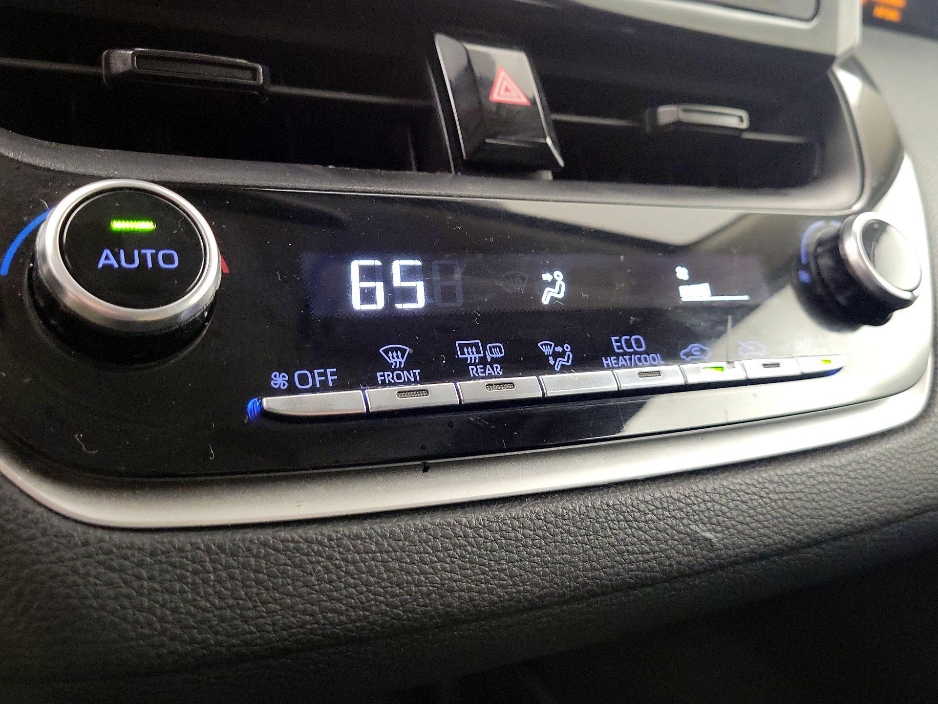 Thumbnail: 2021 Toyota Corolla - 16