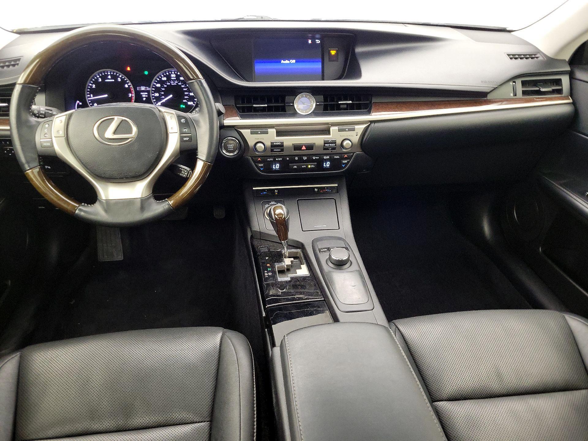 Thumbnail: 2015 Lexus ES - 9