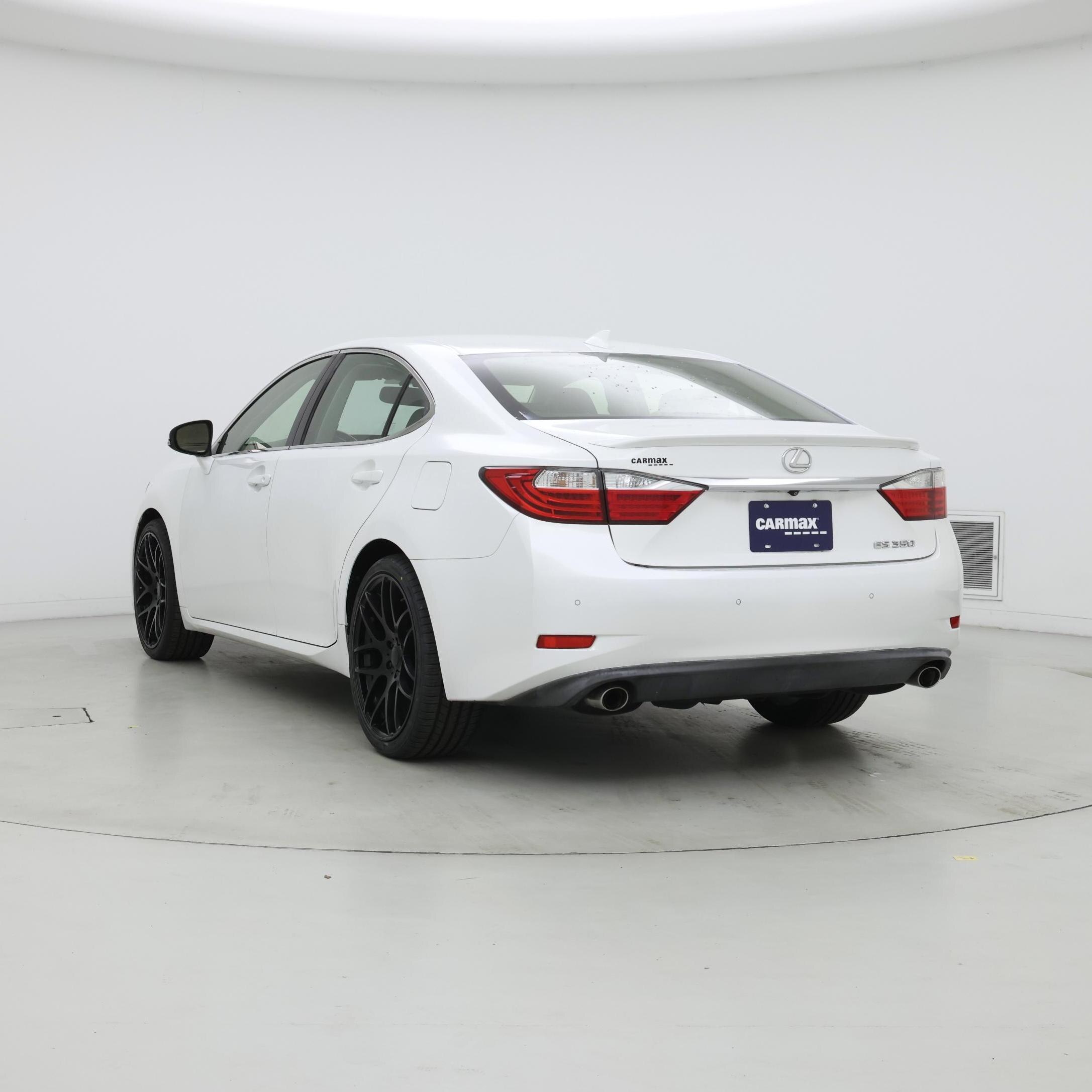 Thumbnail: 2015 Lexus ES - 2