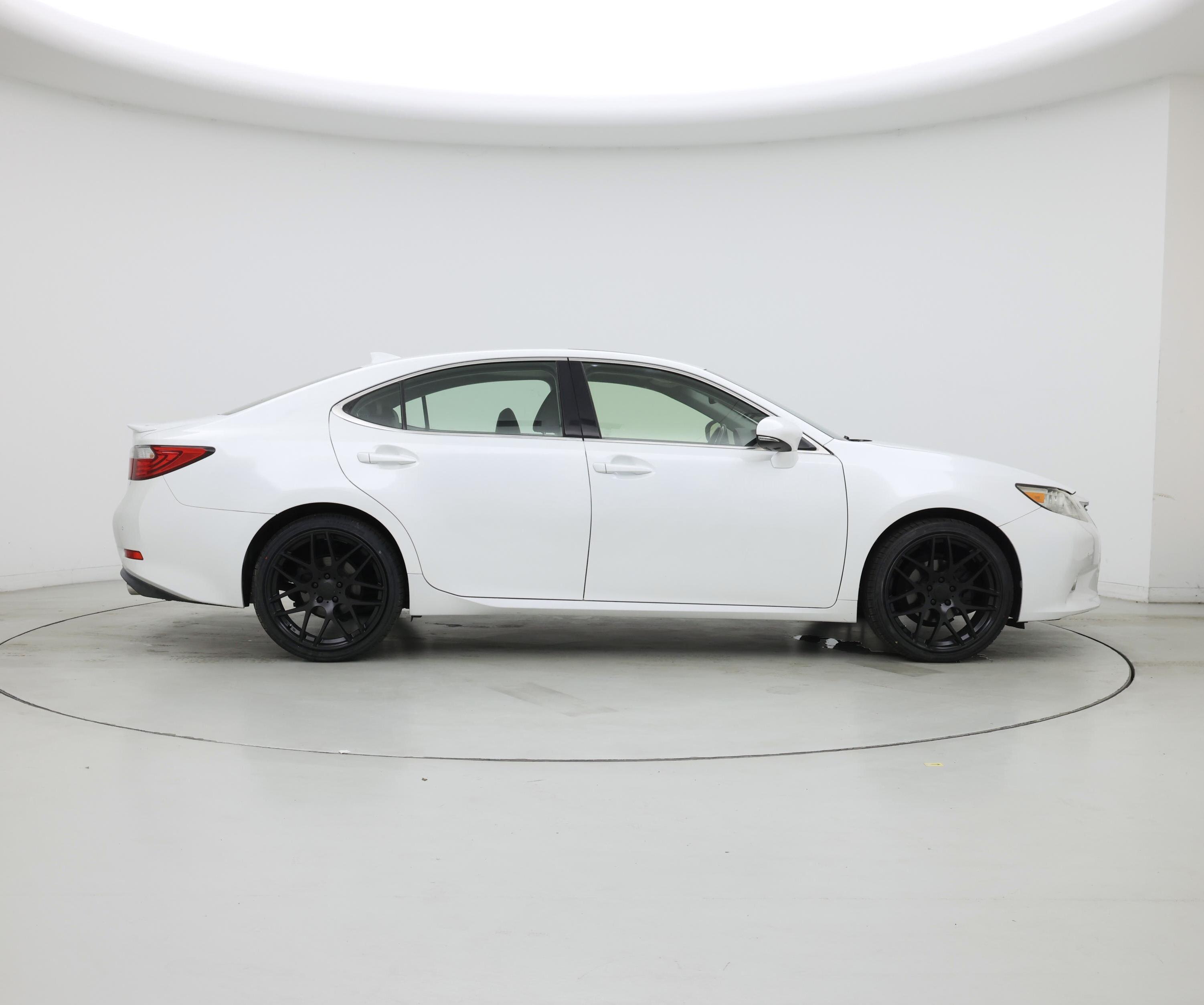 Thumbnail: 2015 Lexus ES - 7