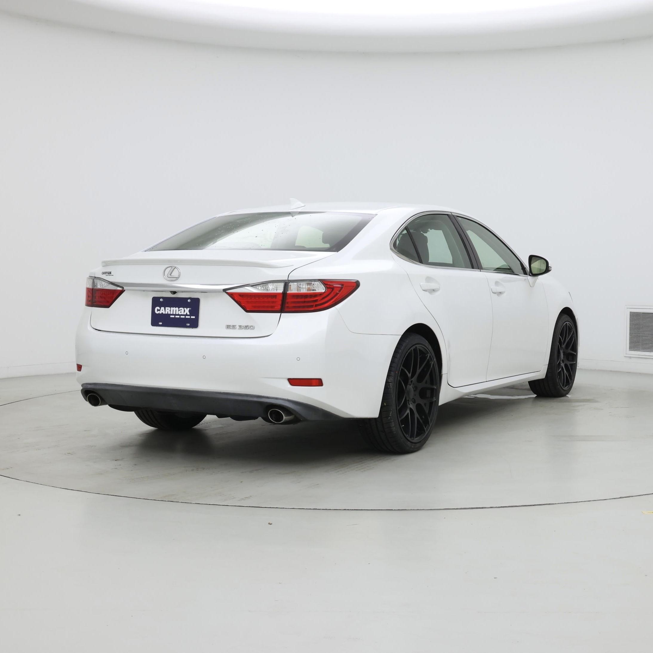 Thumbnail: 2015 Lexus ES - 8