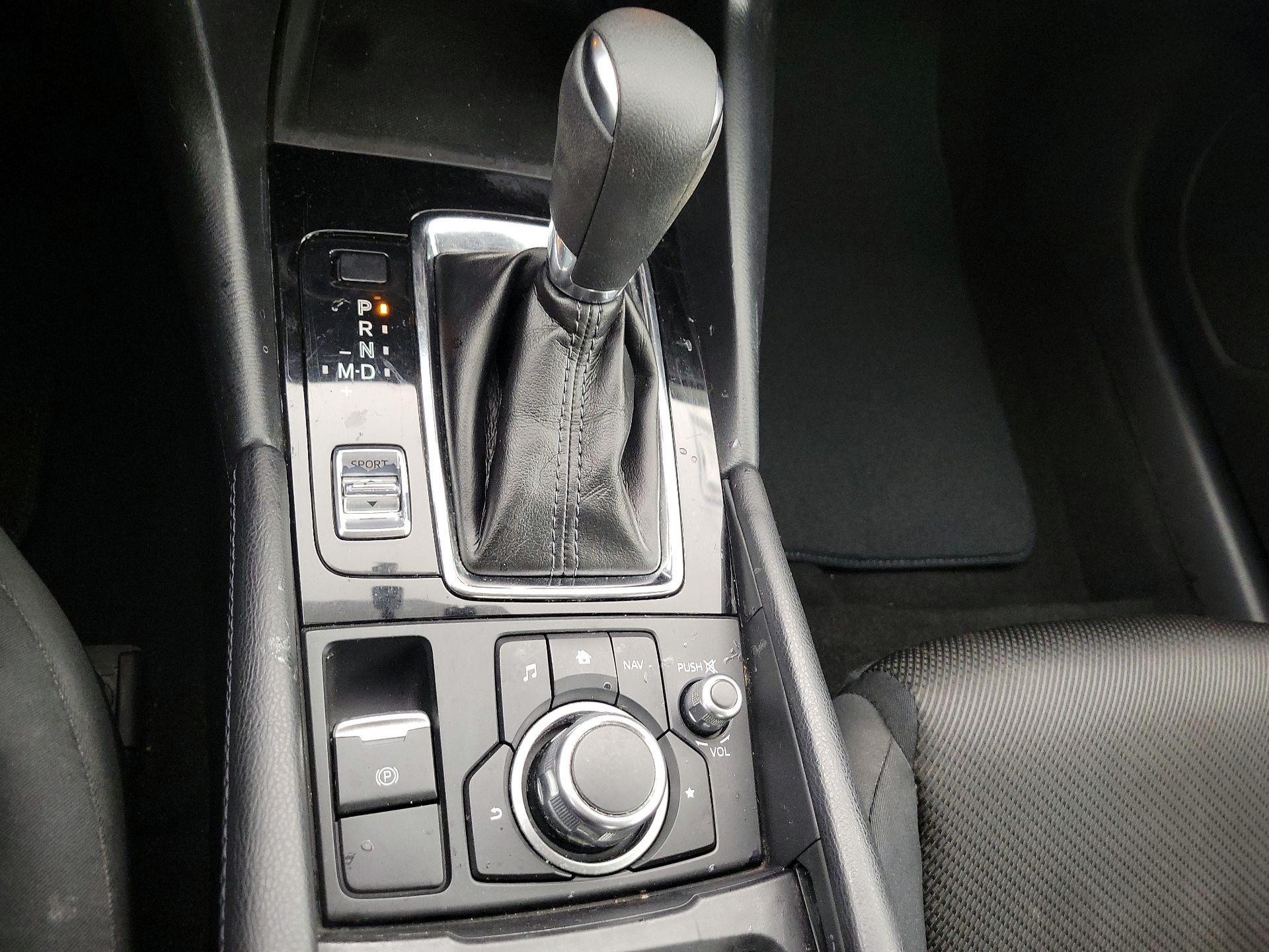 Thumbnail: 2017 Mazda Mazda3 - 17