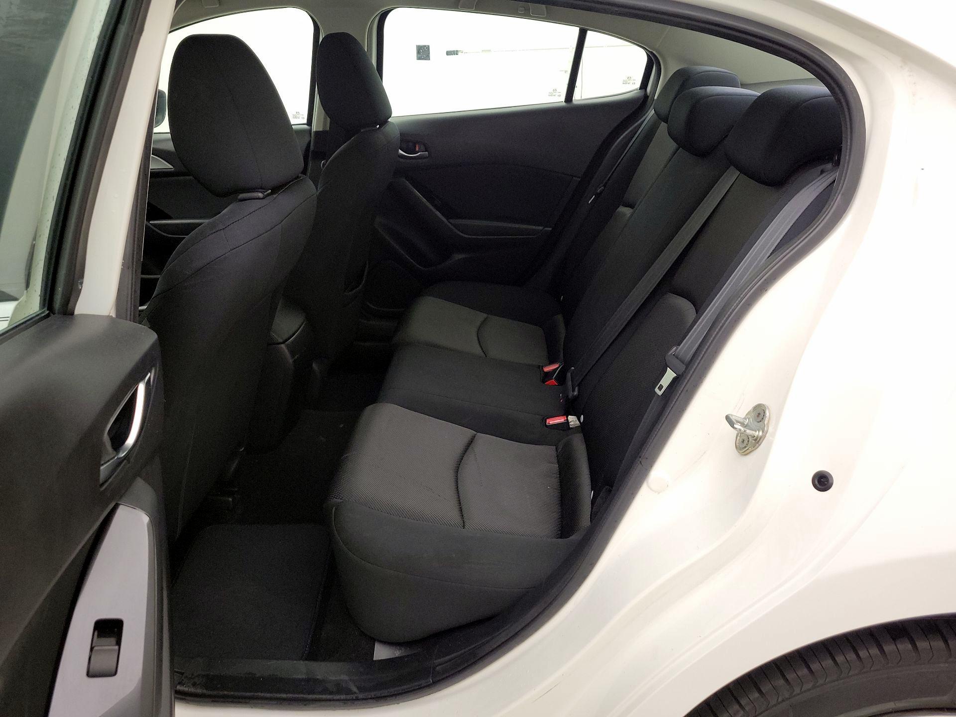 Thumbnail: 2017 Mazda Mazda3 - 19