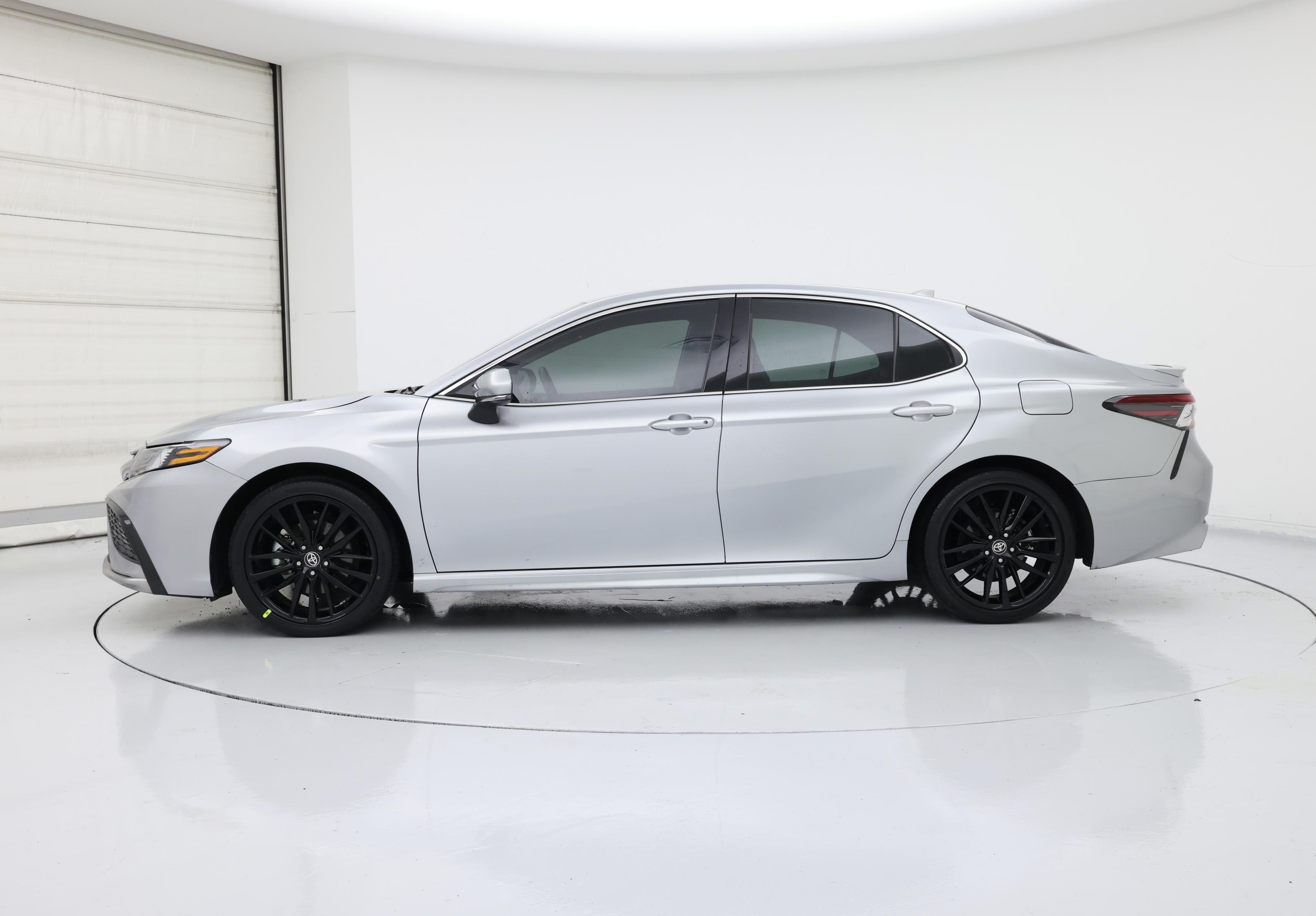 Thumbnail: 2024 Toyota Camry - 3