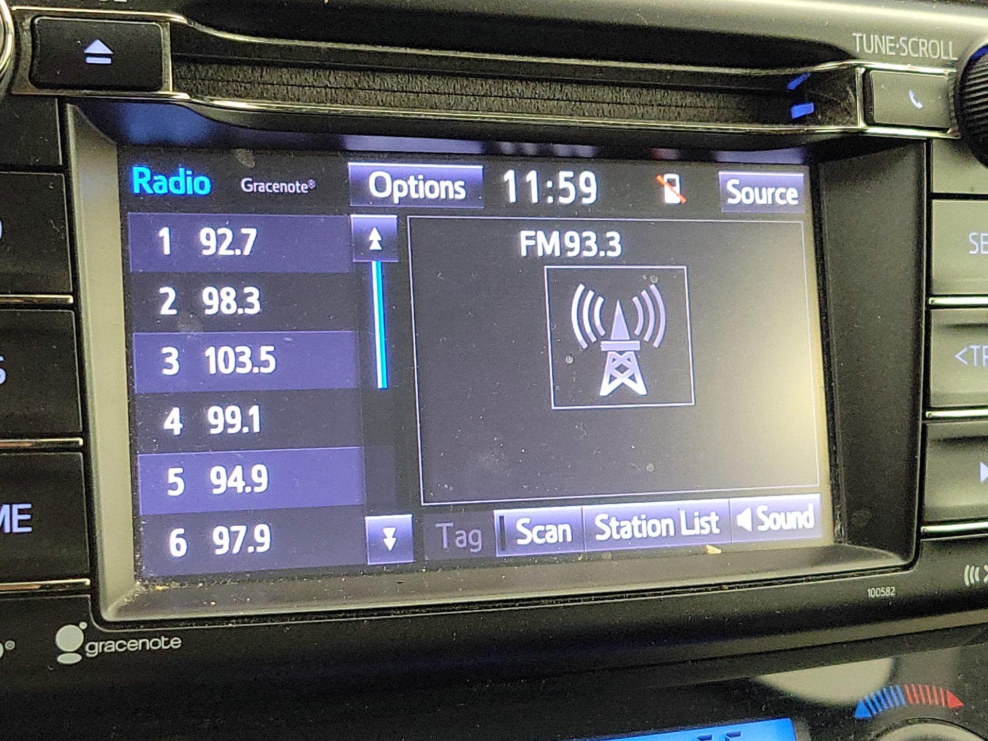 Thumbnail: 2018 Toyota RAV4 - 15