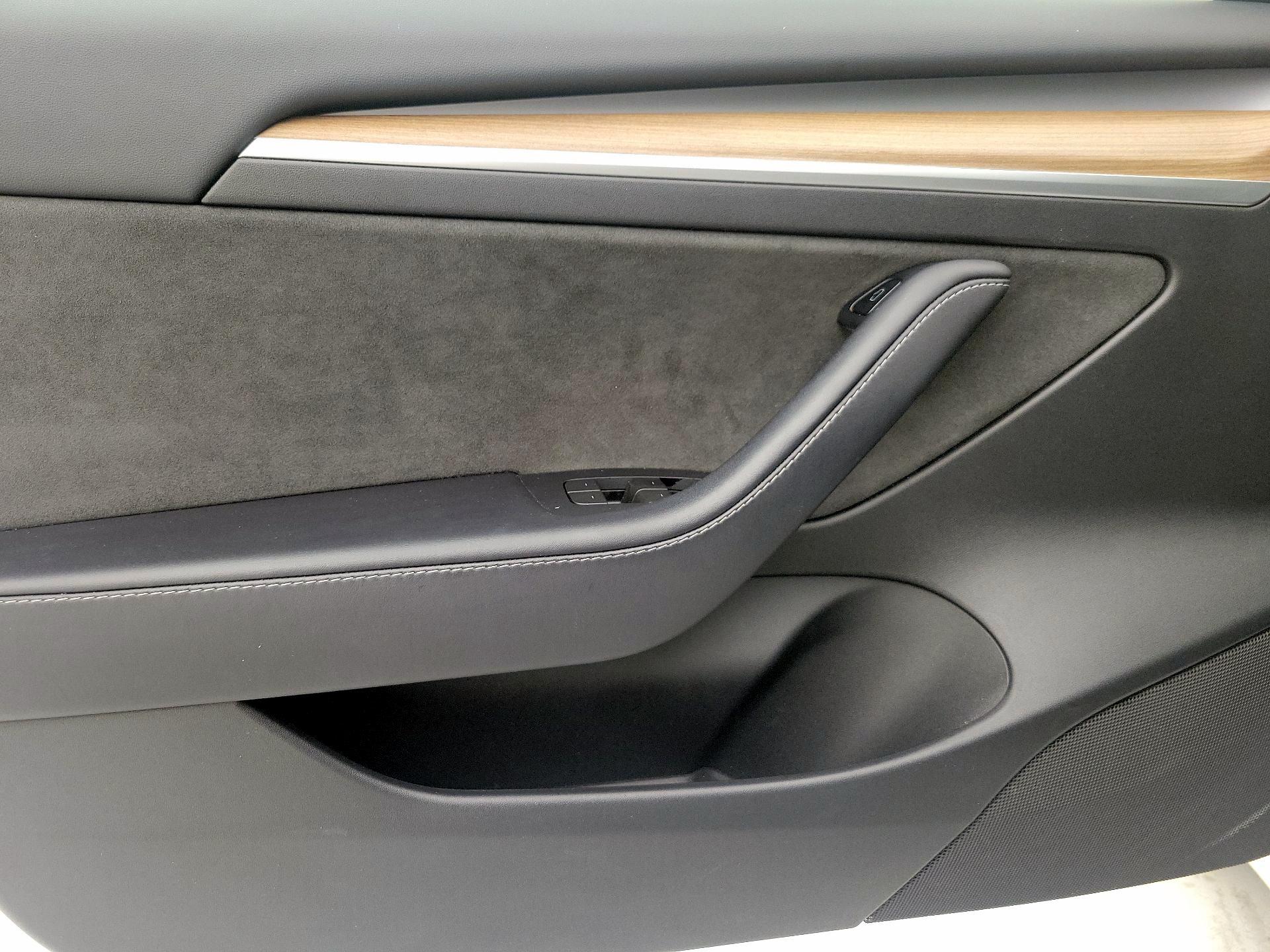 Thumbnail: 2023 Tesla Model 3 - 12