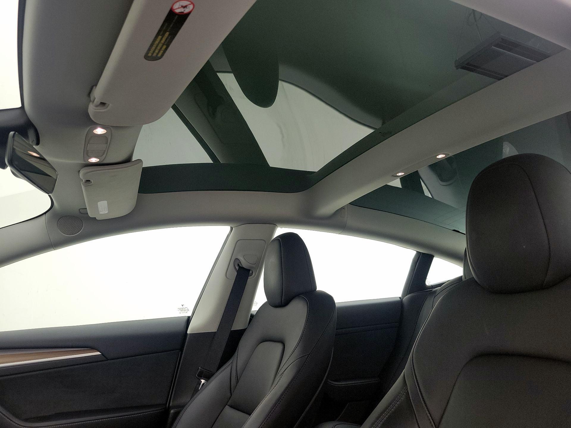 Thumbnail: 2023 Tesla Model 3 - 19