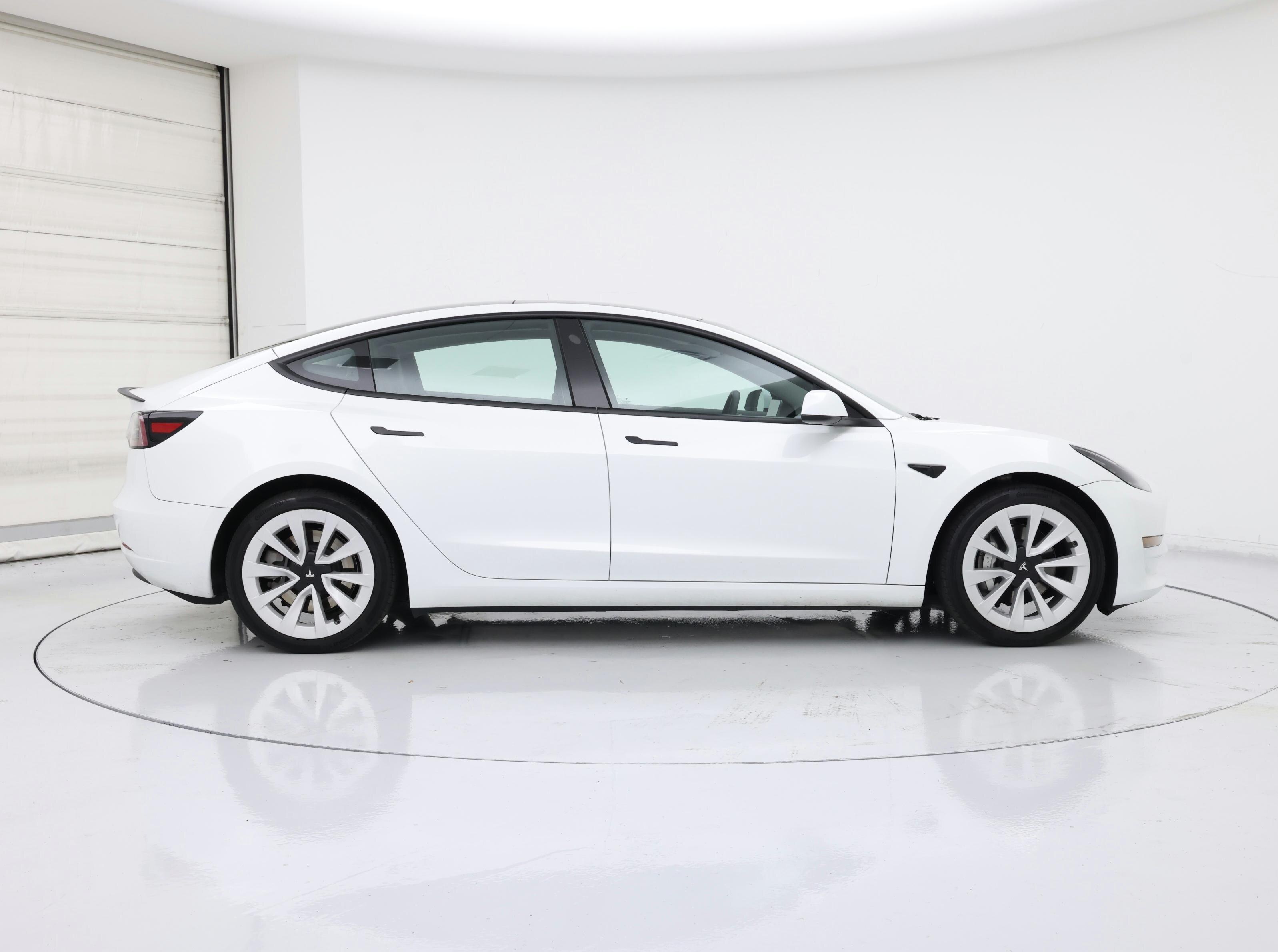 Thumbnail: 2023 Tesla Model 3 - 7