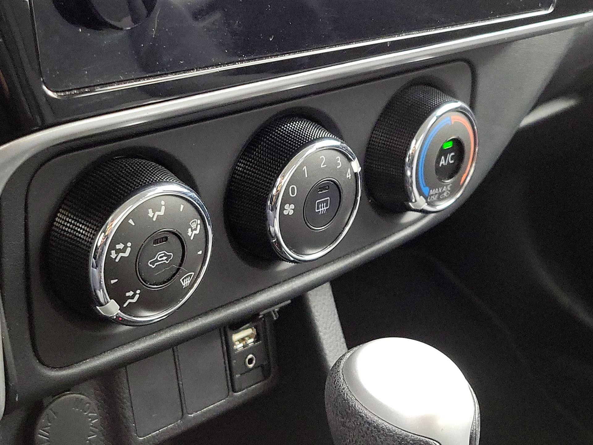 Thumbnail: 2019 Toyota Corolla - 16