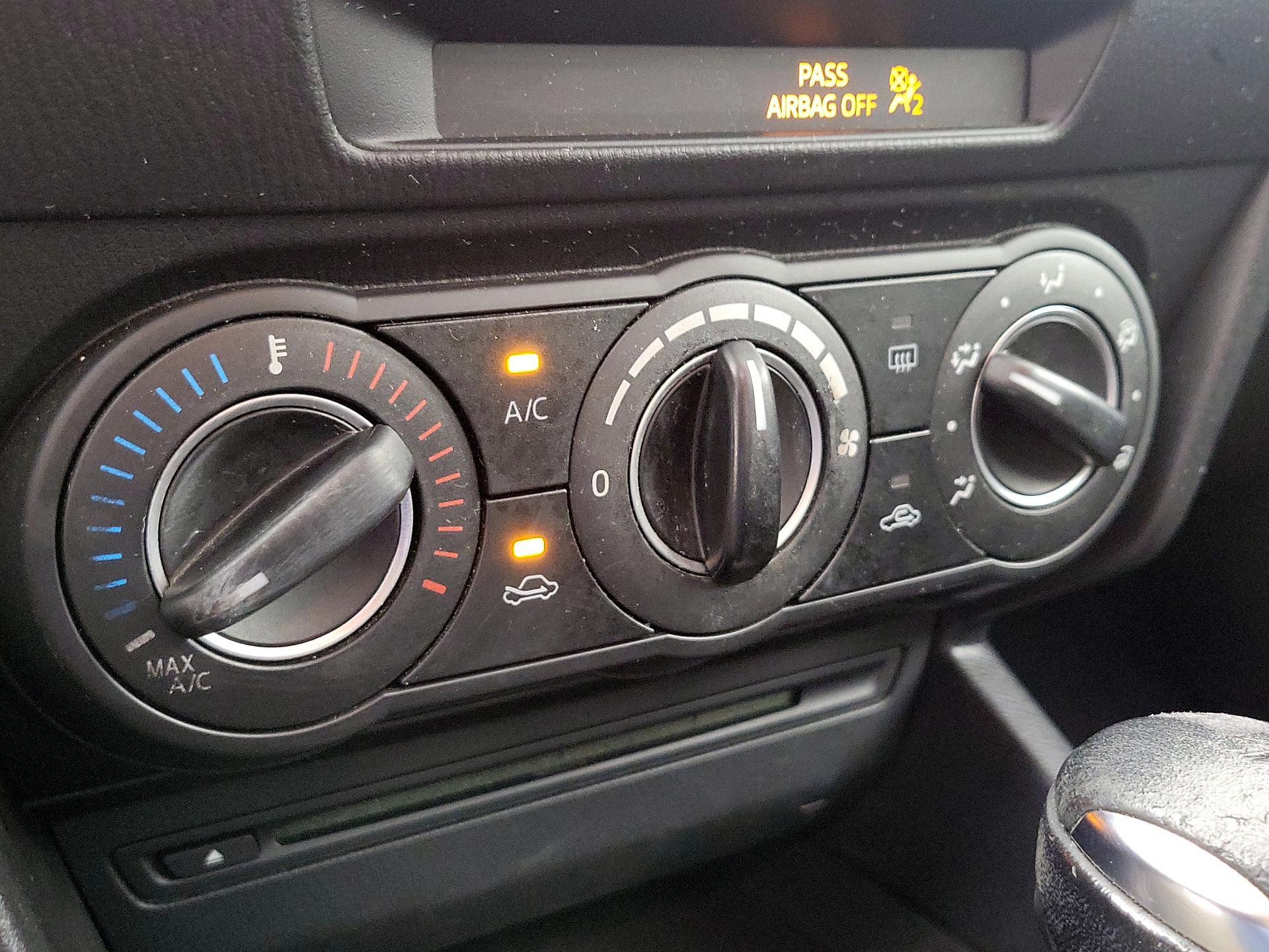 Thumbnail: 2014 Mazda Mazda3 - 15