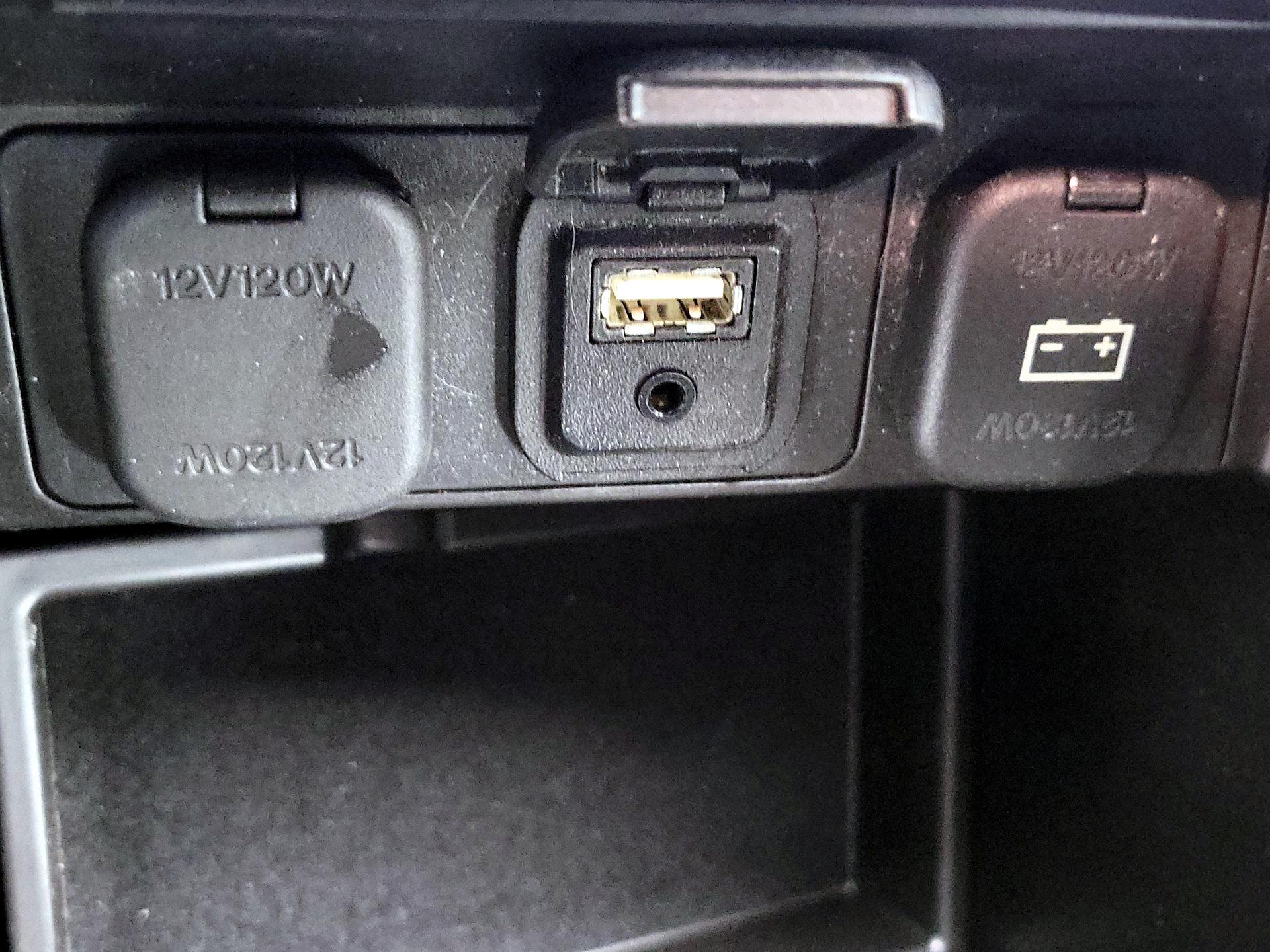 Thumbnail: 2014 Mazda Mazda3 - 17