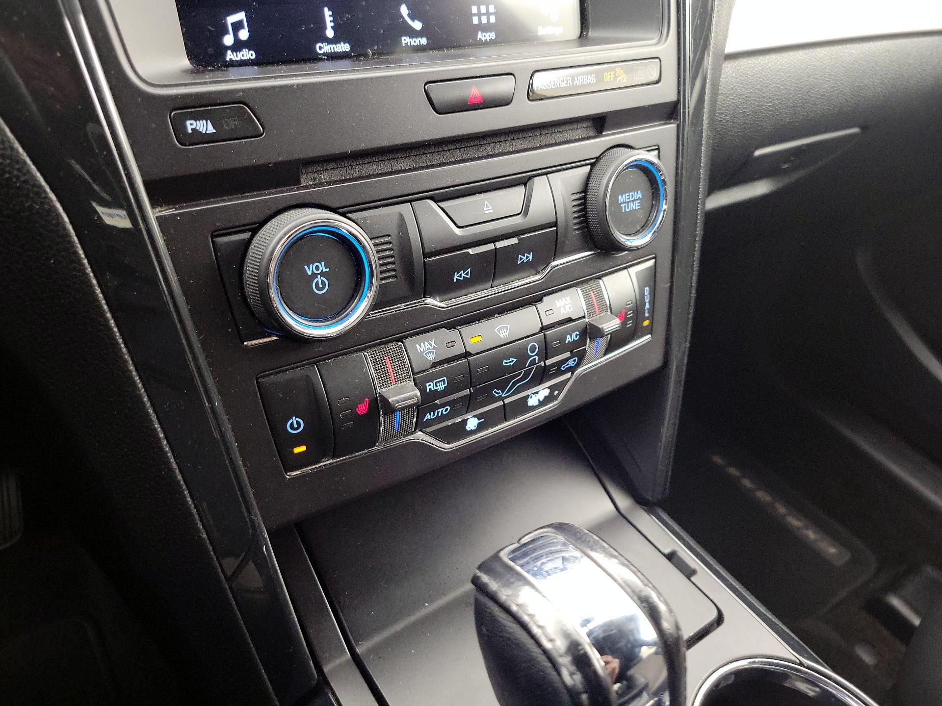 Thumbnail: 2017 Ford Explorer - 16