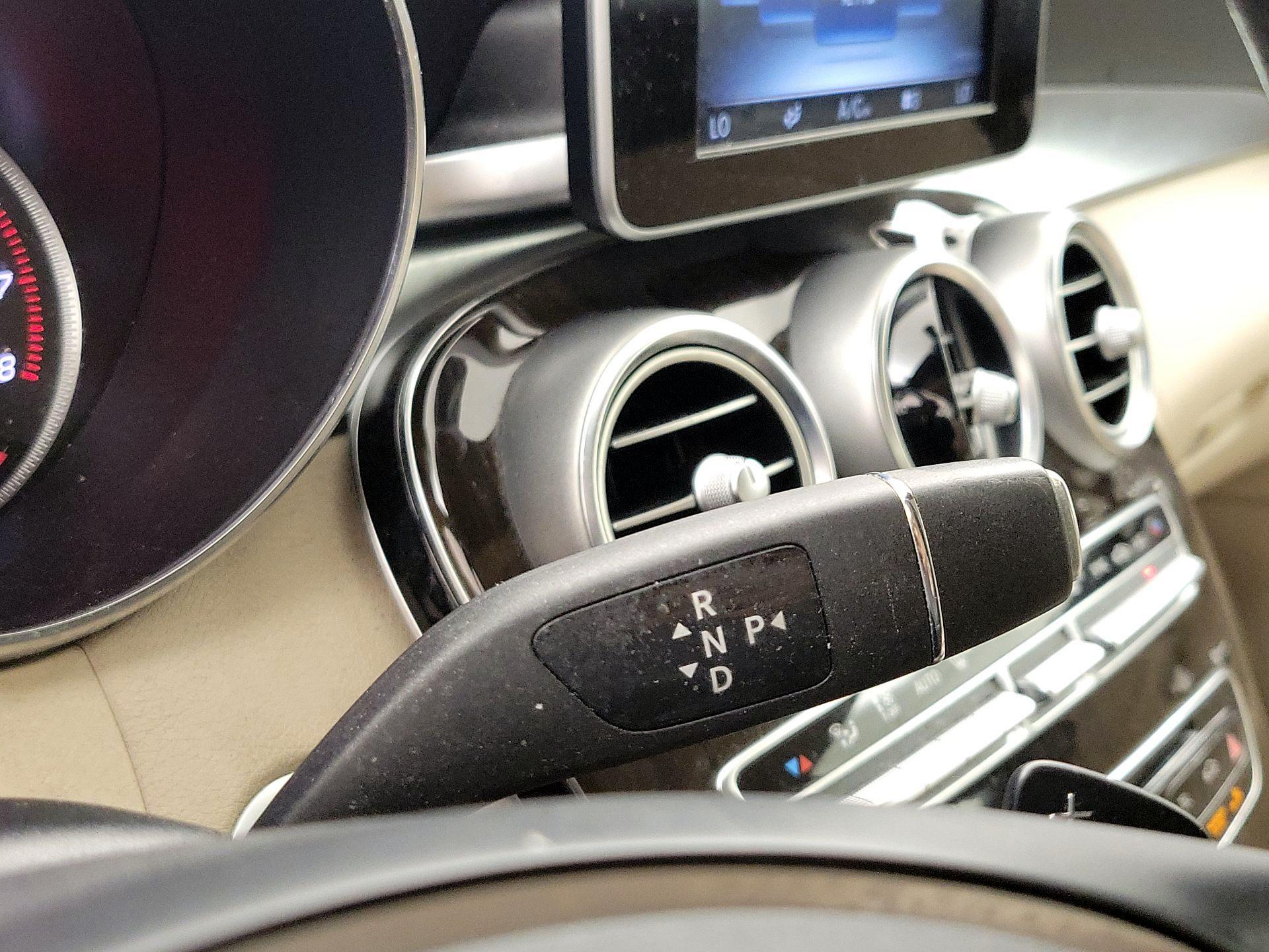 Thumbnail: 2017 Mercedes-Benz C-Class - 18