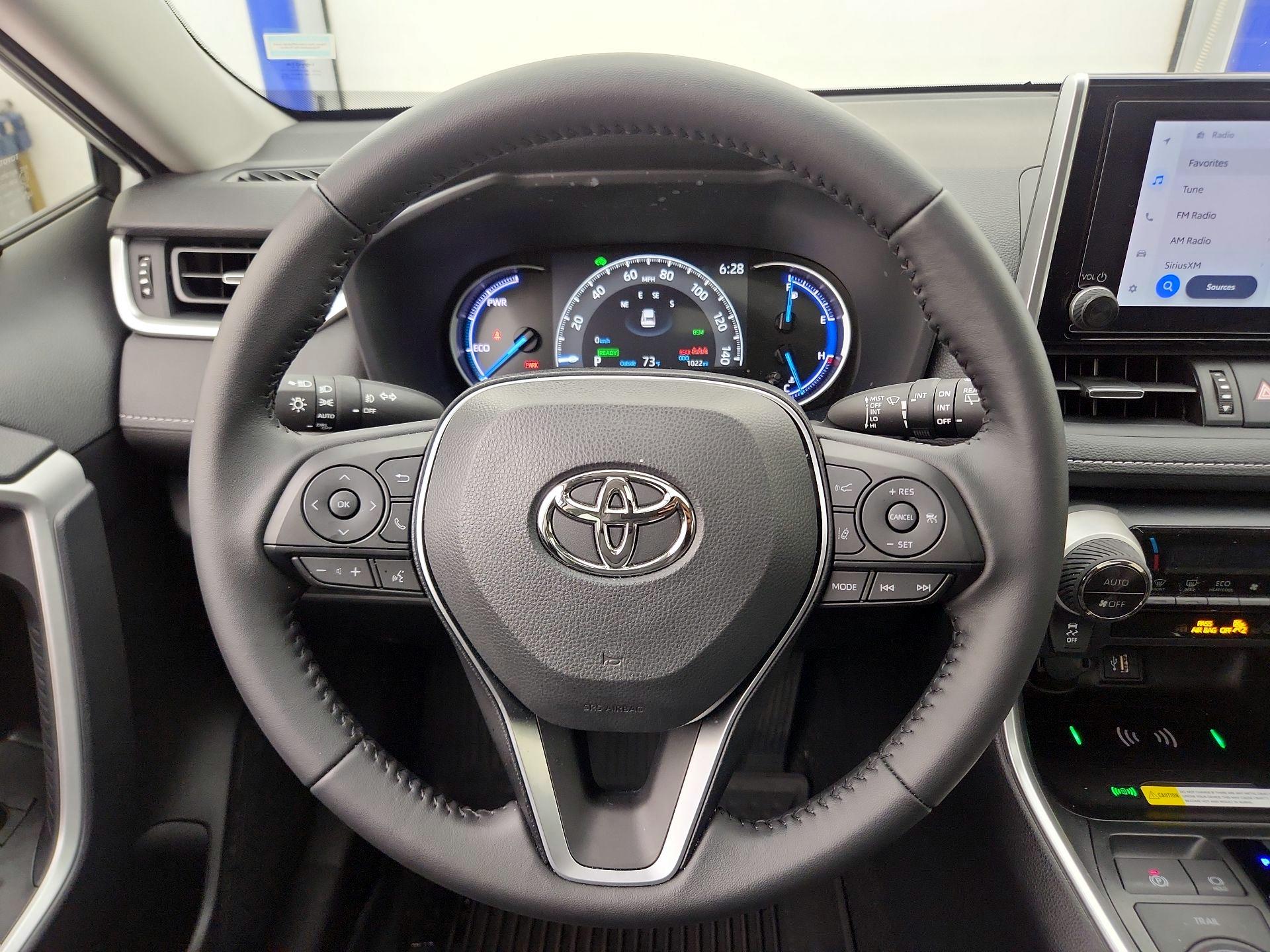 Thumbnail: 2025 Toyota RAV4 - 10