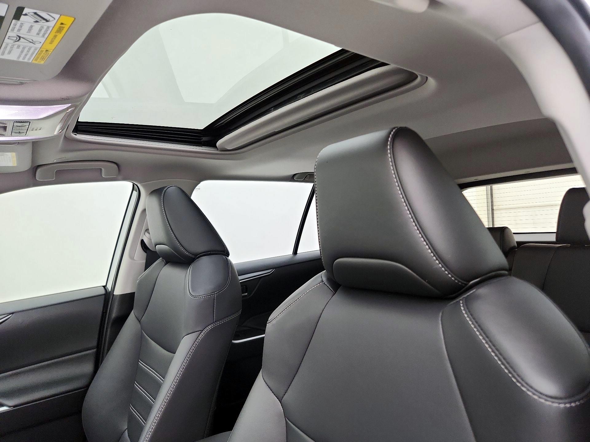 Thumbnail: 2025 Toyota RAV4 - 19