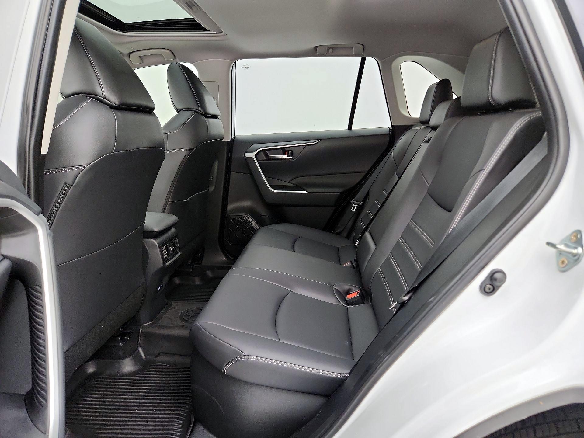 Thumbnail: 2025 Toyota RAV4 - 20