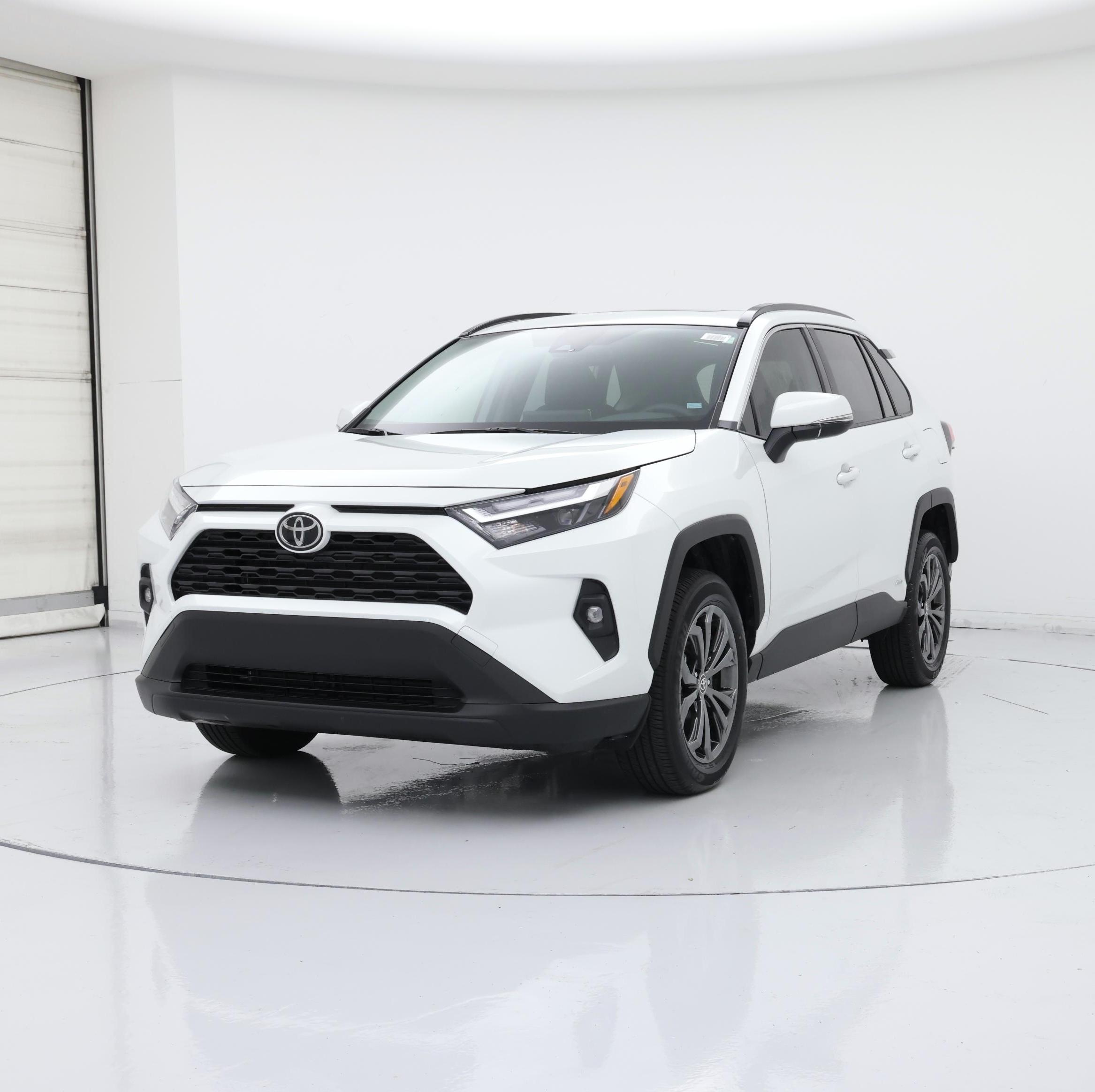 Thumbnail: 2025 Toyota RAV4 - 4