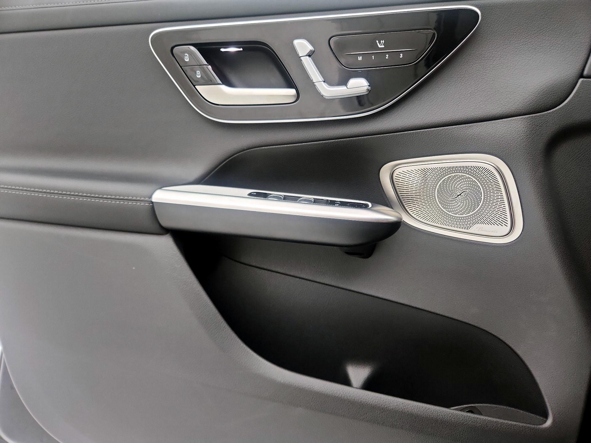 Thumbnail: 2023 Mercedes-Benz GLC - 12