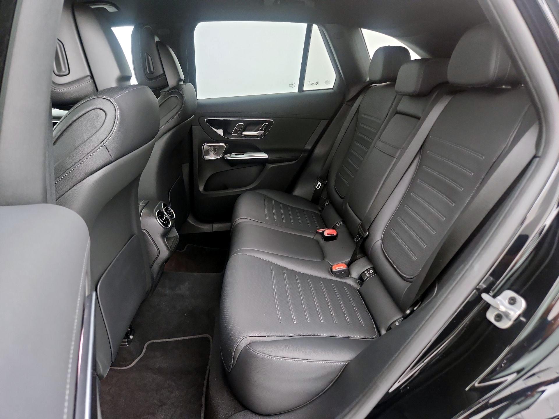 Thumbnail: 2023 Mercedes-Benz GLC - 20