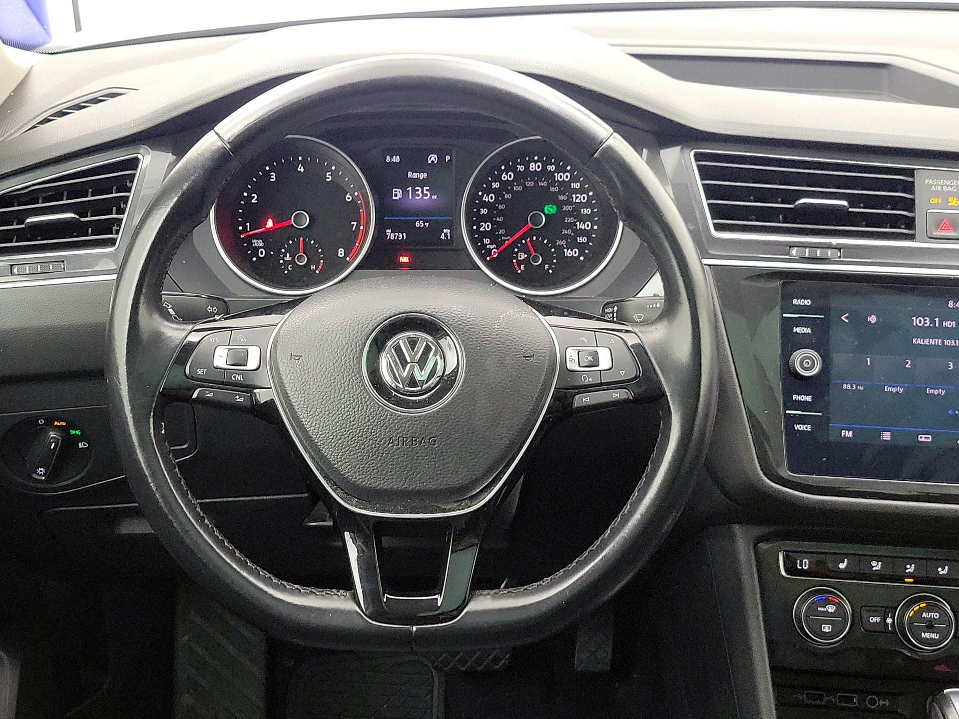 Thumbnail: 2018 Volkswagen Tiguan - 10