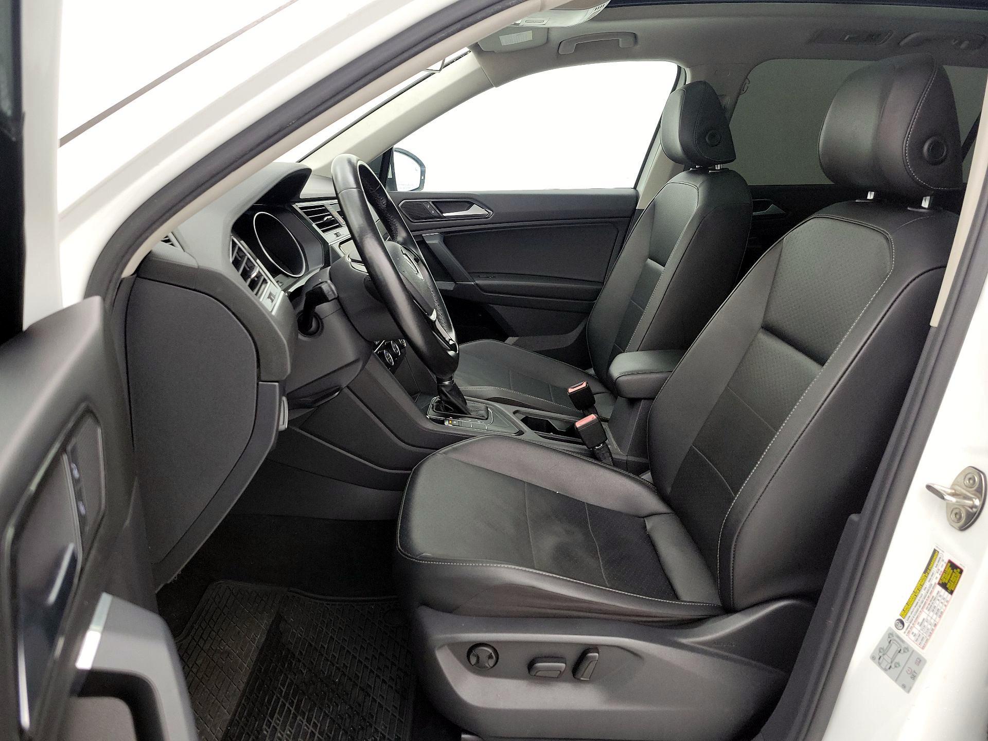 Thumbnail: 2018 Volkswagen Tiguan - 11