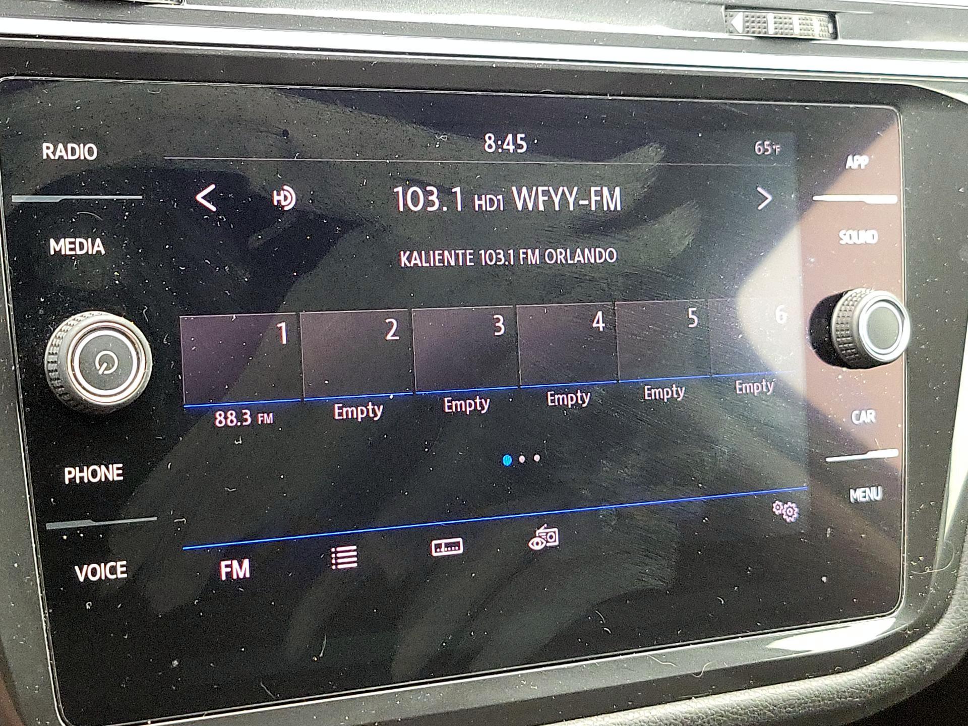 Thumbnail: 2018 Volkswagen Tiguan - 15