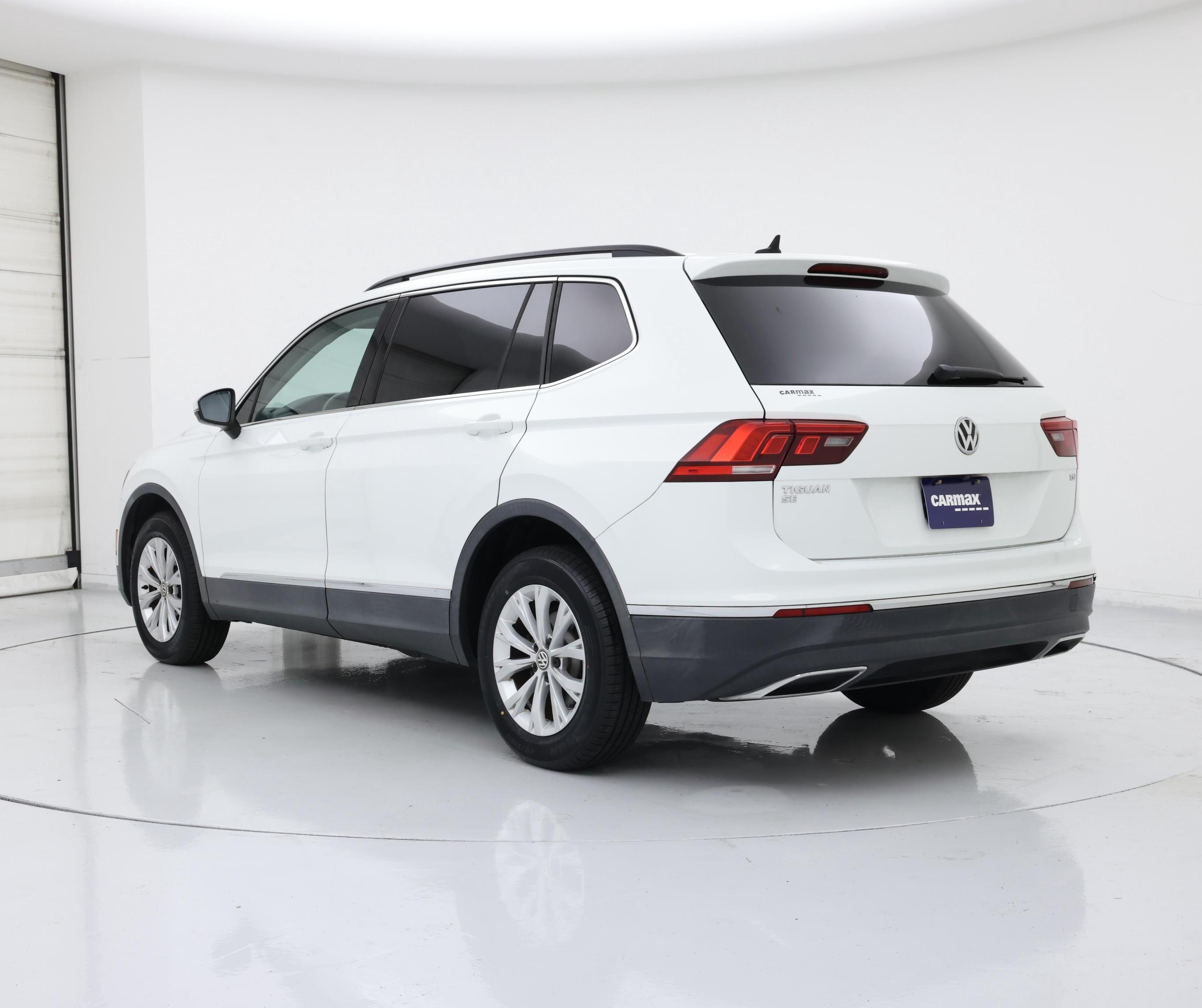 Thumbnail: 2018 Volkswagen Tiguan - 2