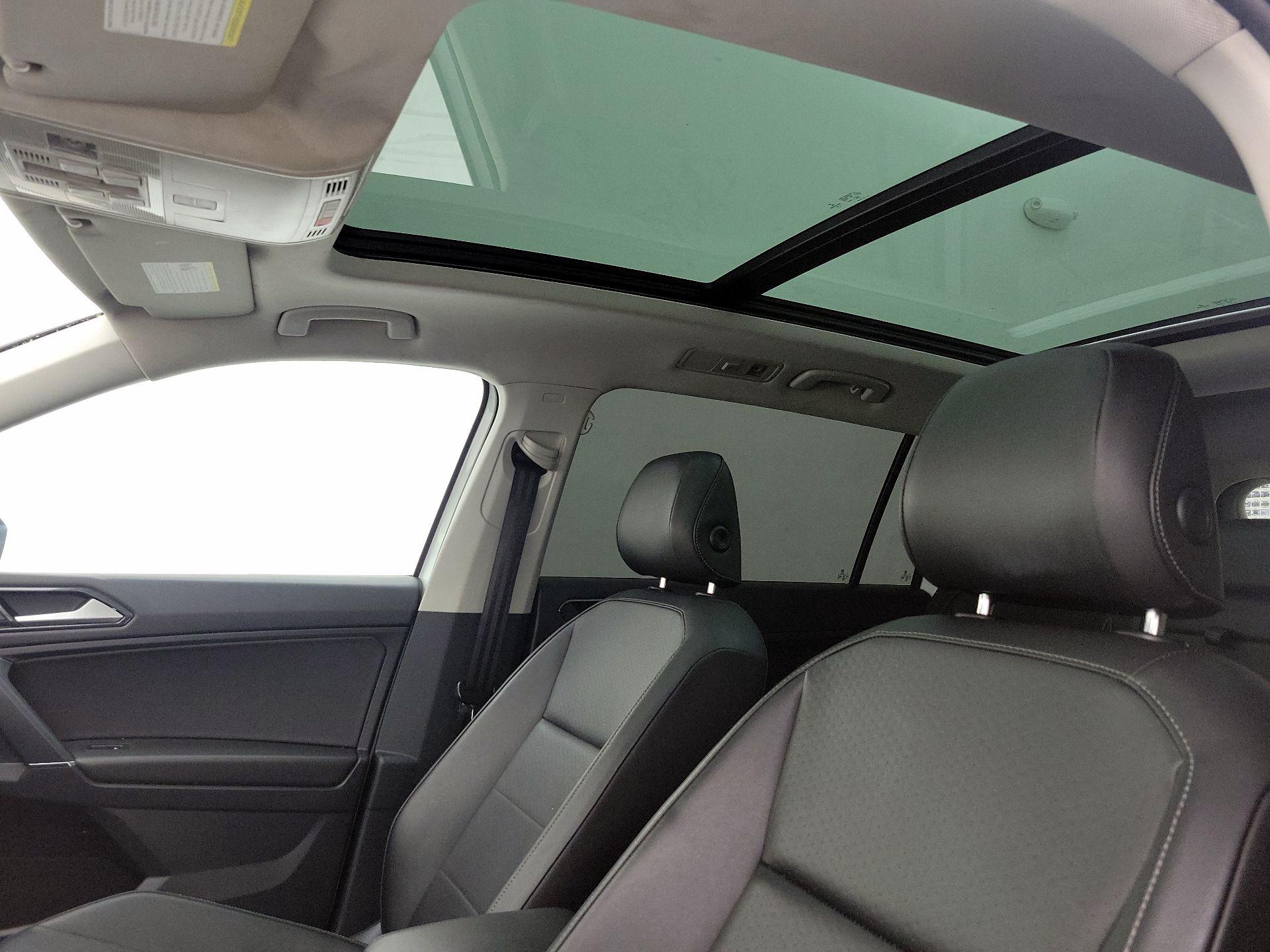 Thumbnail: 2018 Volkswagen Tiguan - 19