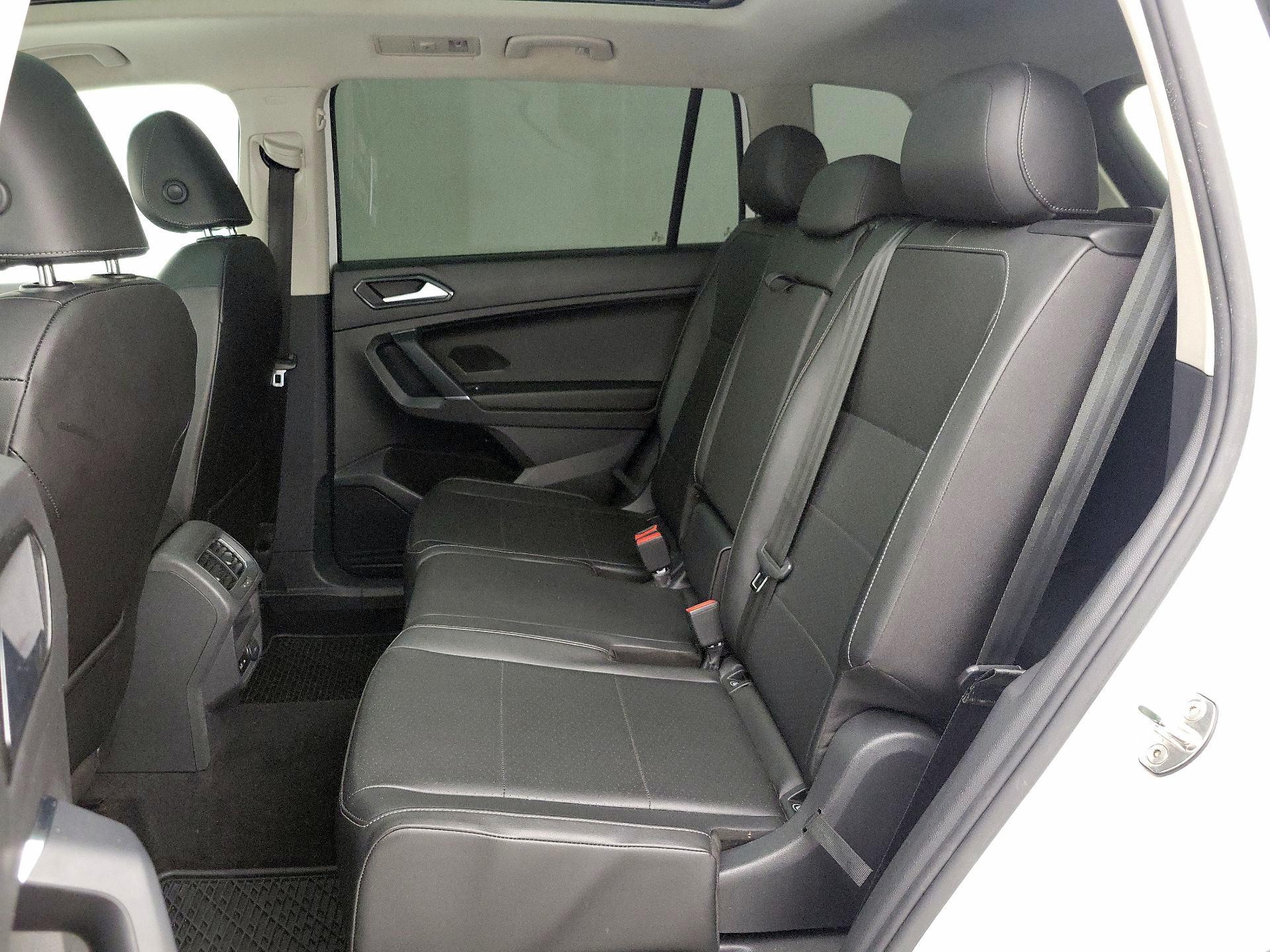 Thumbnail: 2018 Volkswagen Tiguan - 20