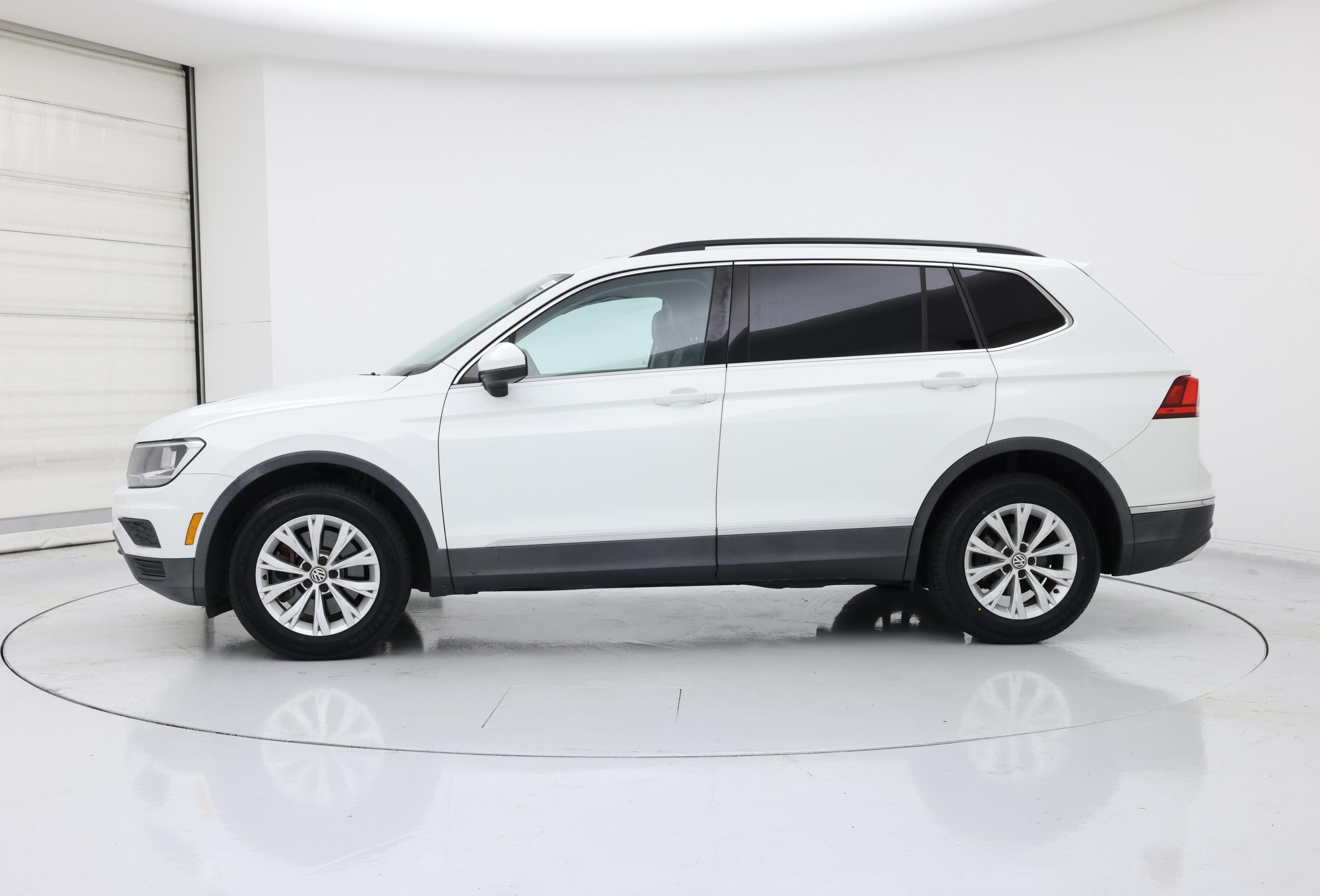 Thumbnail: 2018 Volkswagen Tiguan - 3