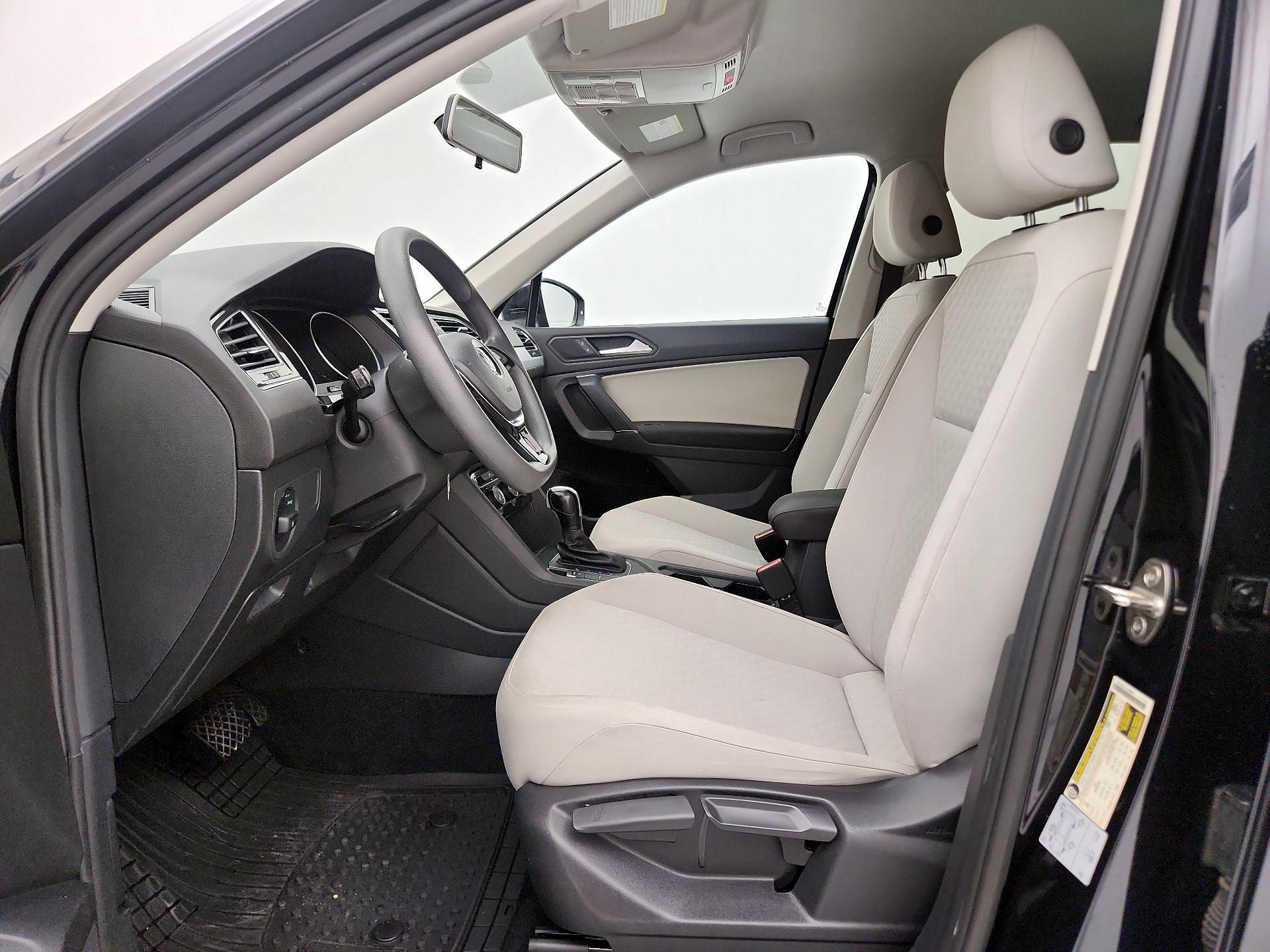 Thumbnail: 2020 Volkswagen Tiguan - 11