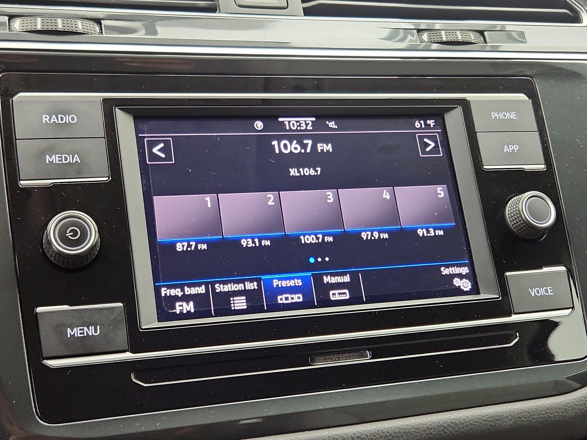 Thumbnail: 2020 Volkswagen Tiguan - 15