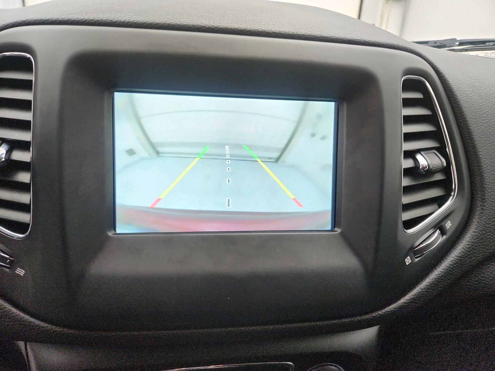 Thumbnail: 2021 Jeep Compass - 14