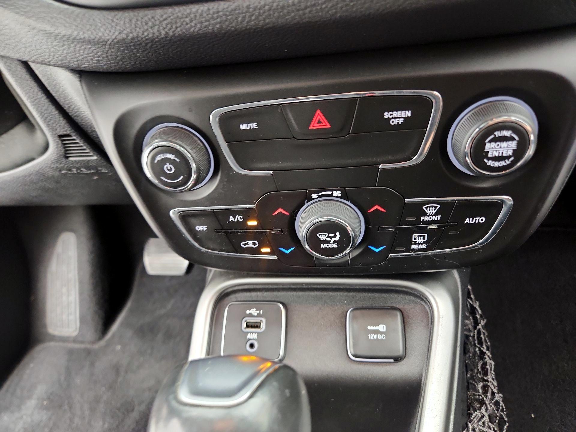 Thumbnail: 2021 Jeep Compass - 16