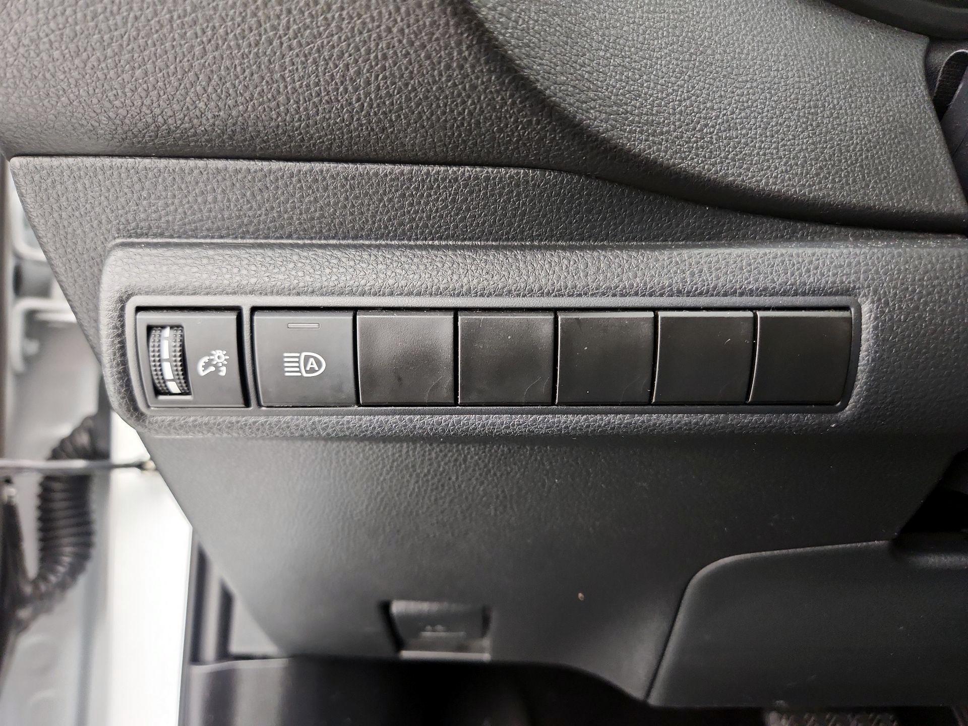 Thumbnail: 2022 Toyota Corolla - 13