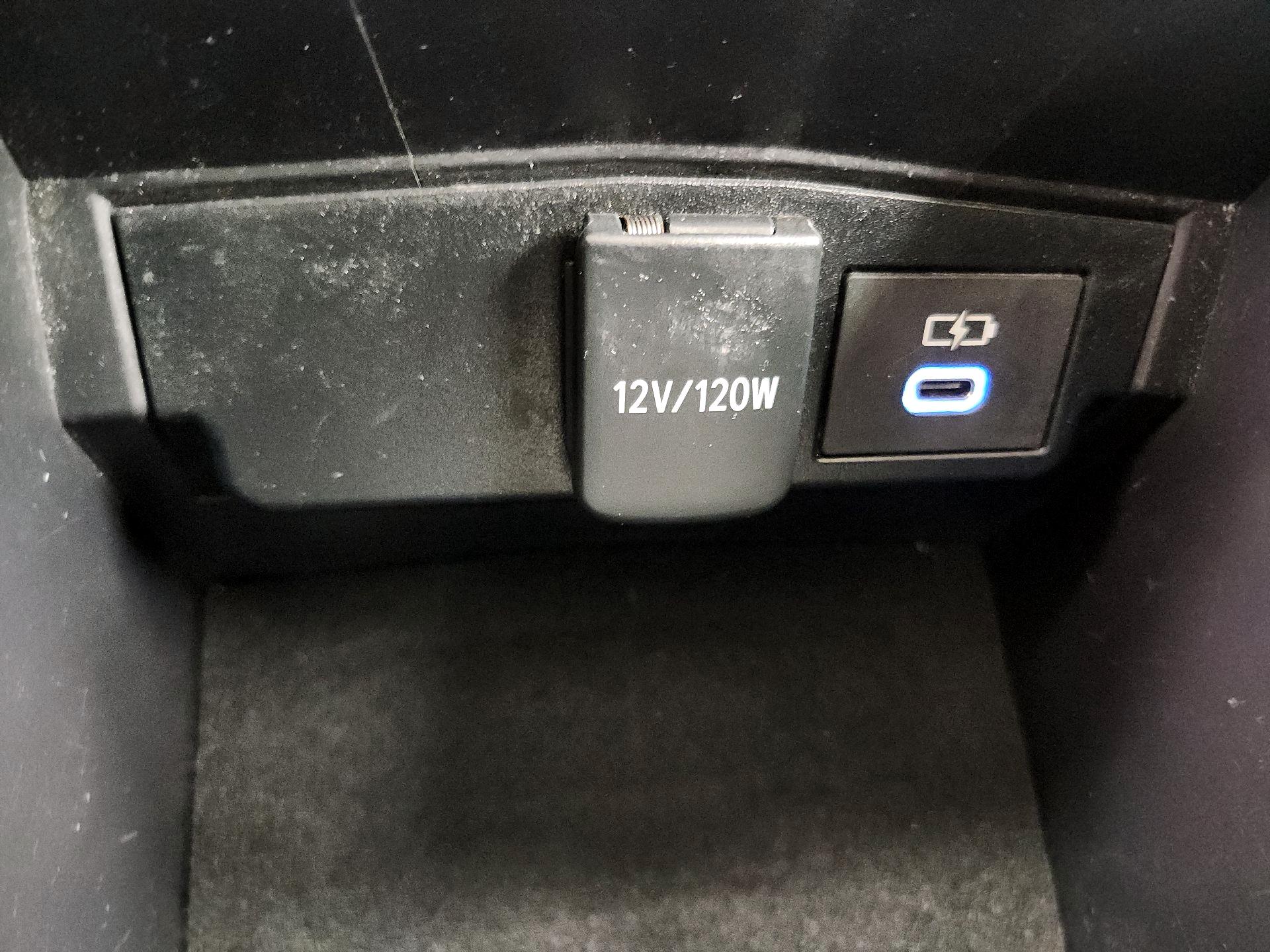 Thumbnail: 2022 Toyota Corolla - 18