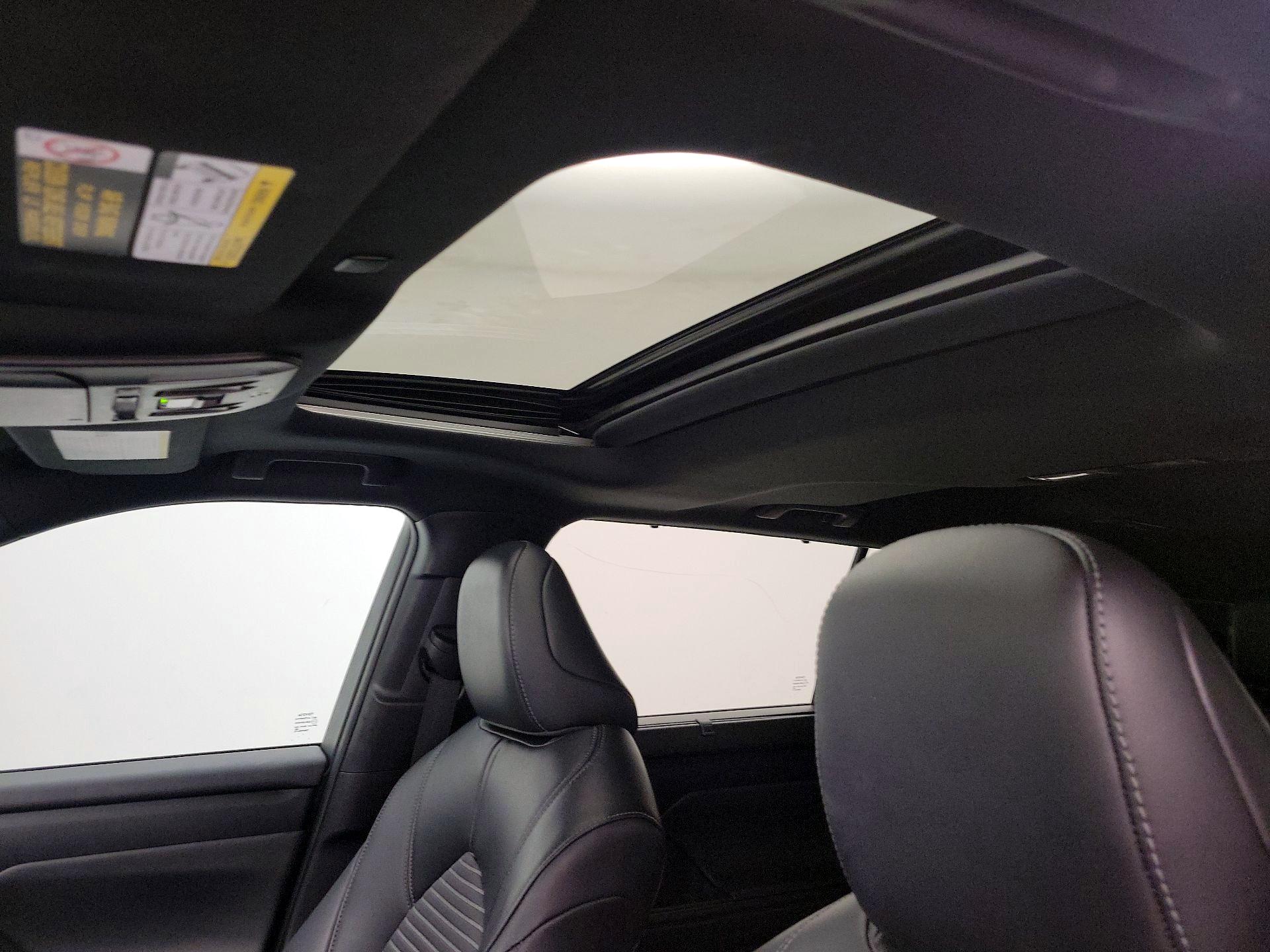 Thumbnail: 2022 Toyota Highlander - 20