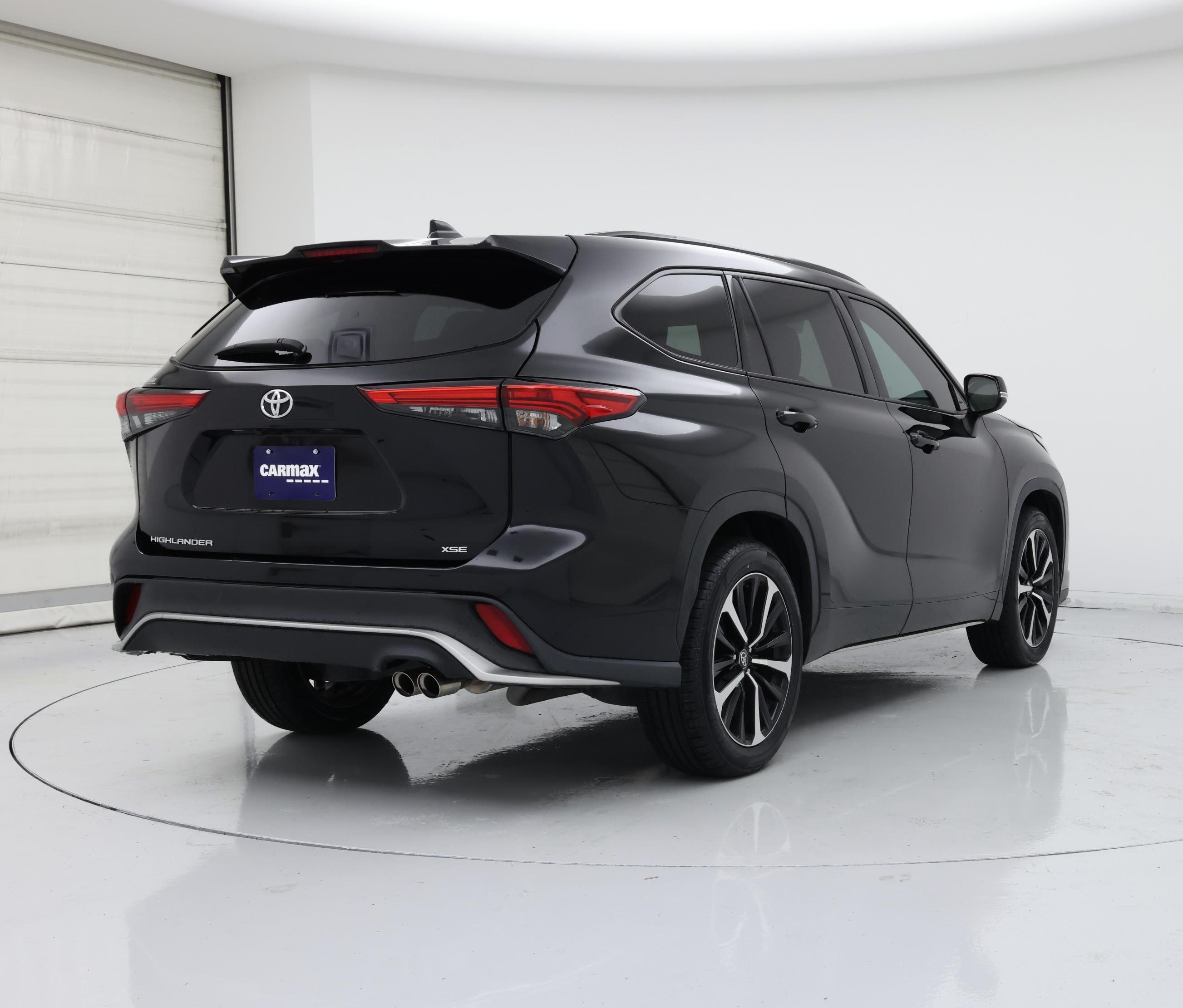 Thumbnail: 2022 Toyota Highlander - 8