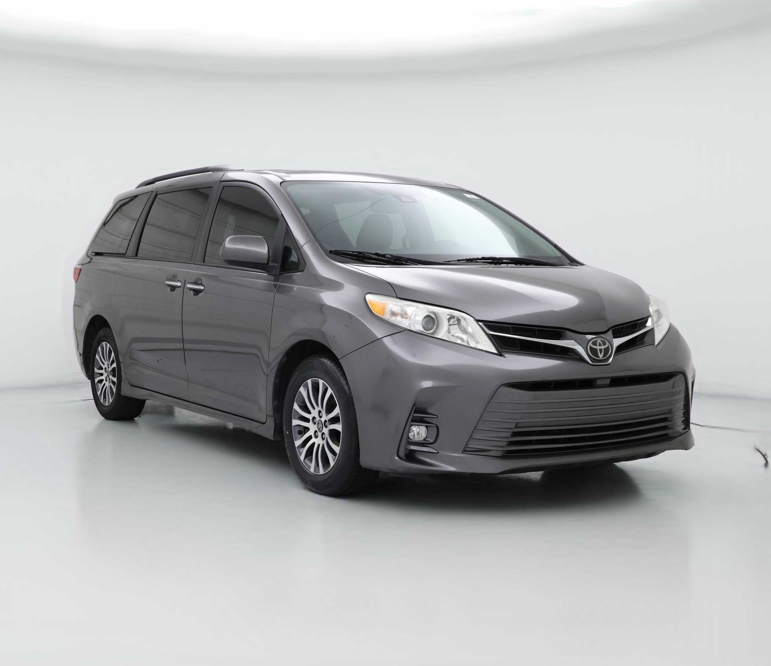 Thumbnail: 2018 Toyota Sienna - 1