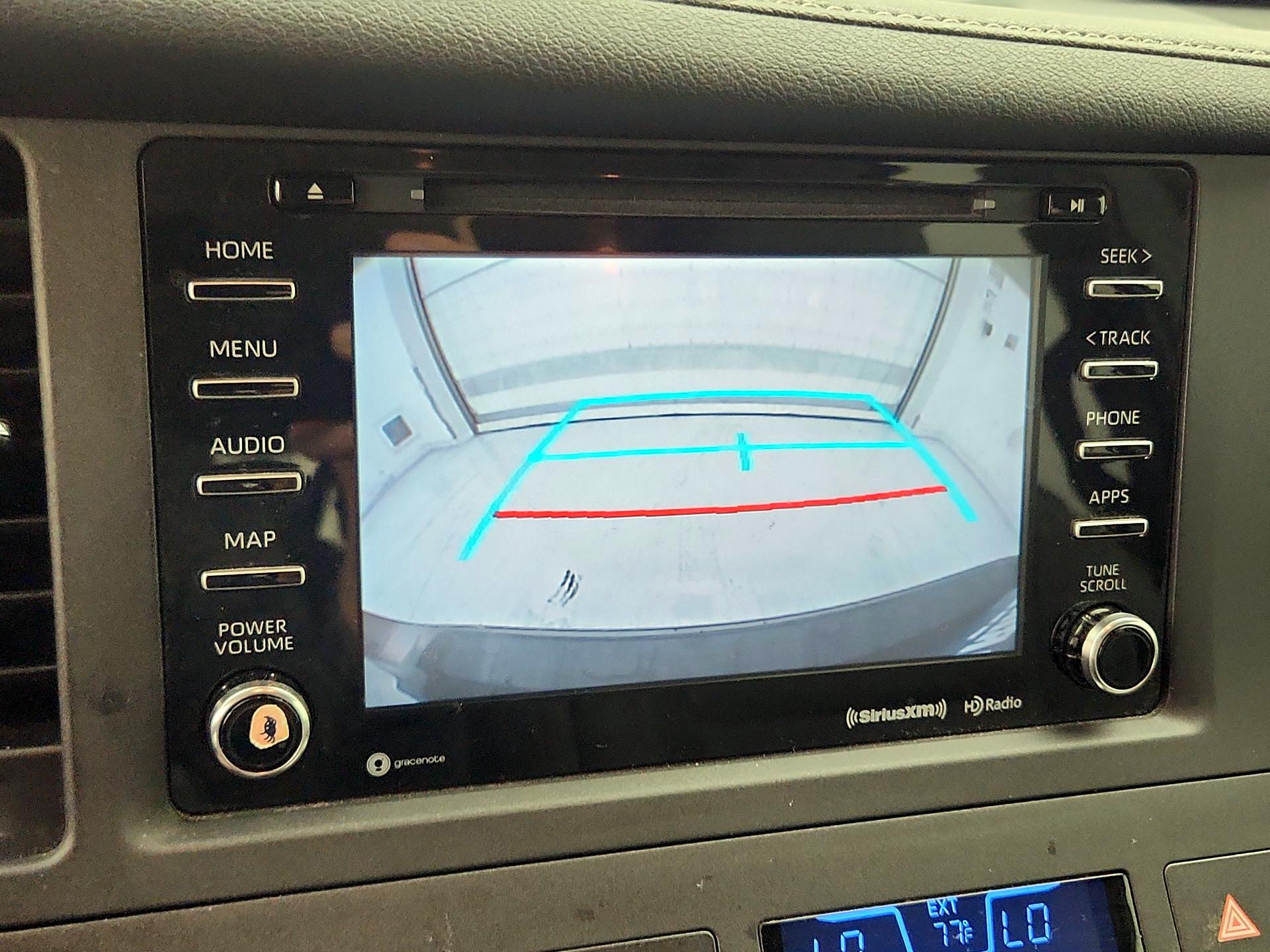 Thumbnail: 2018 Toyota Sienna - 14