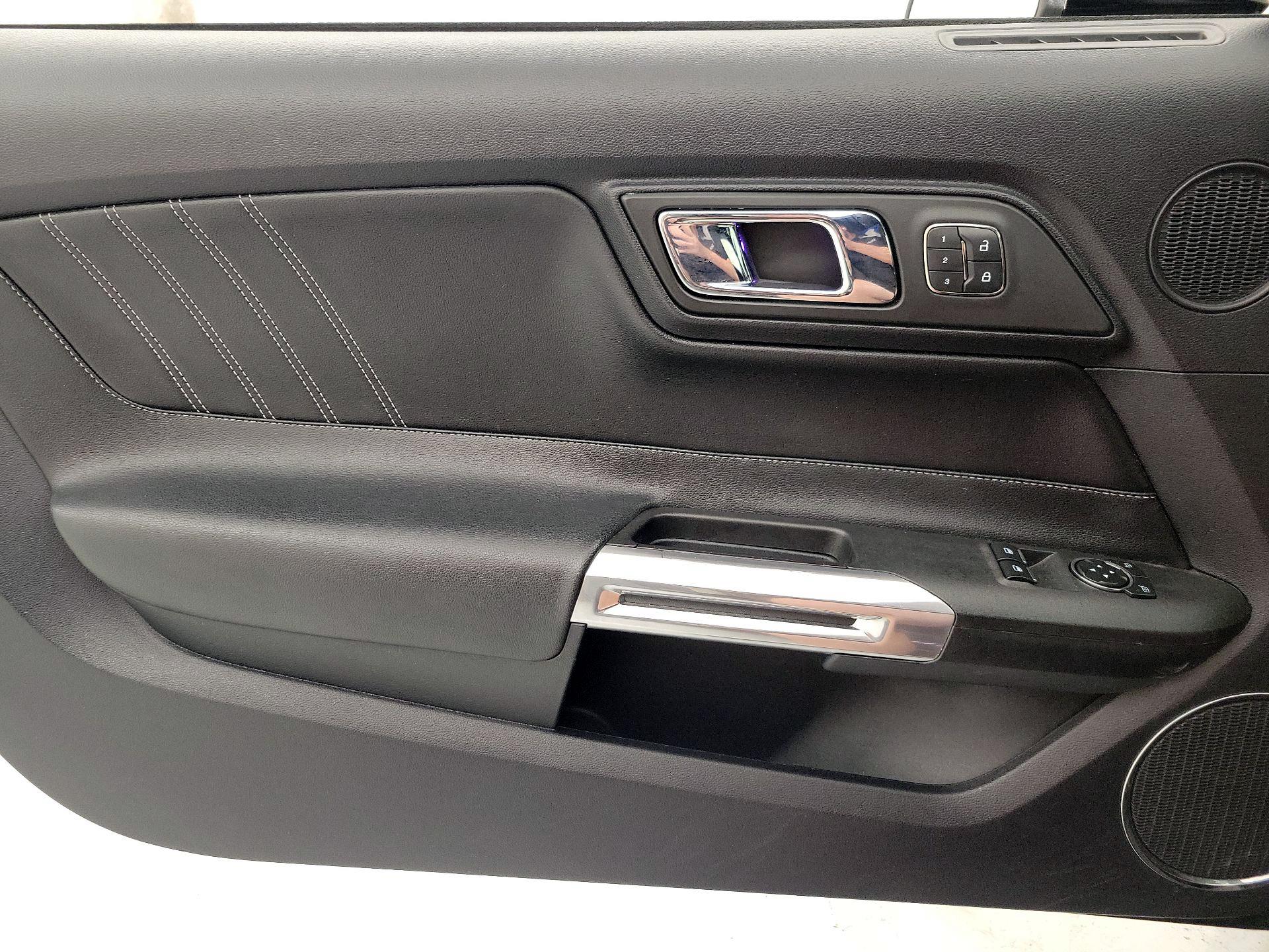 Thumbnail: 2015 Ford Mustang - 12