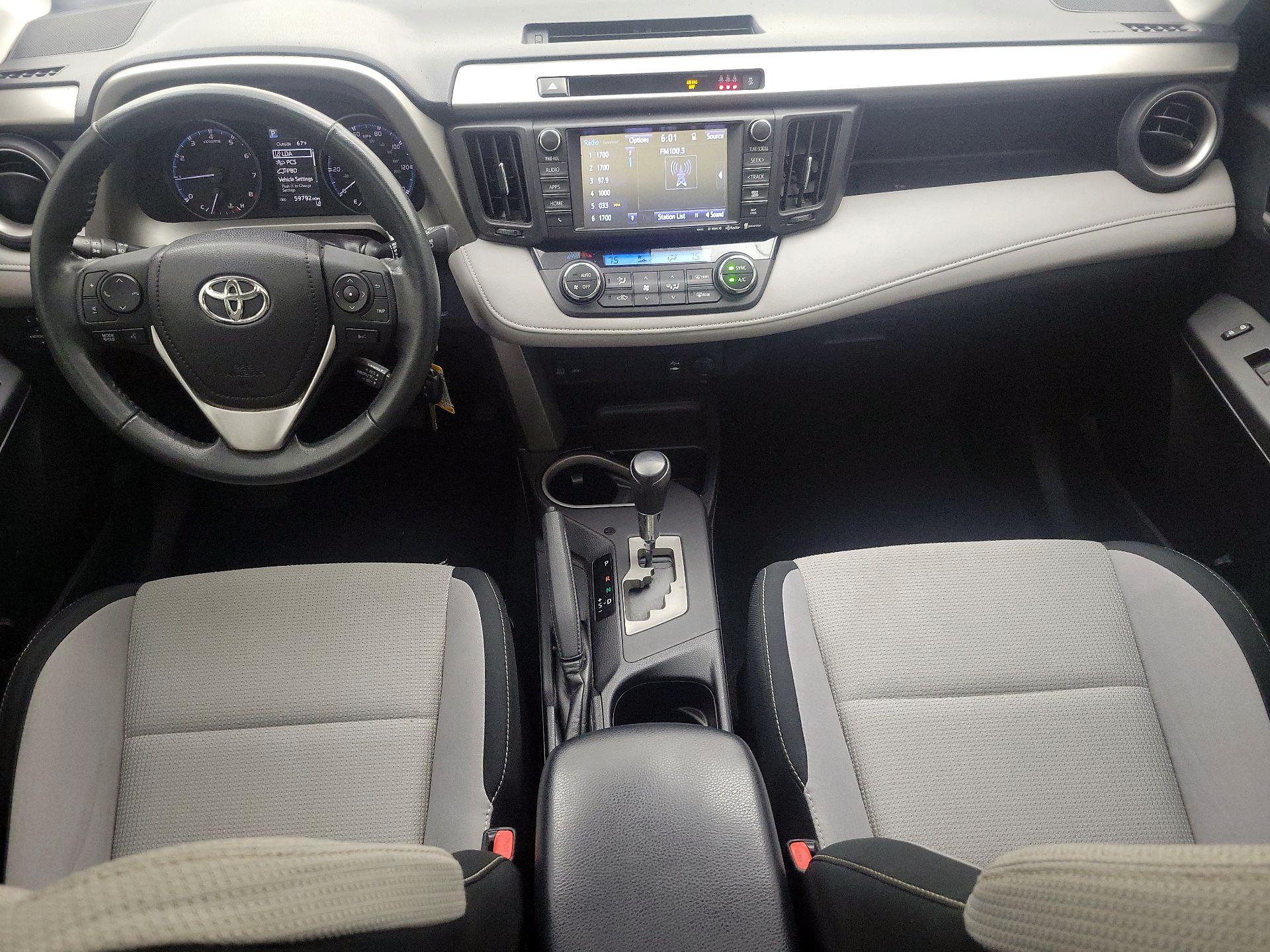 Thumbnail: 2017 Toyota RAV4 - 9